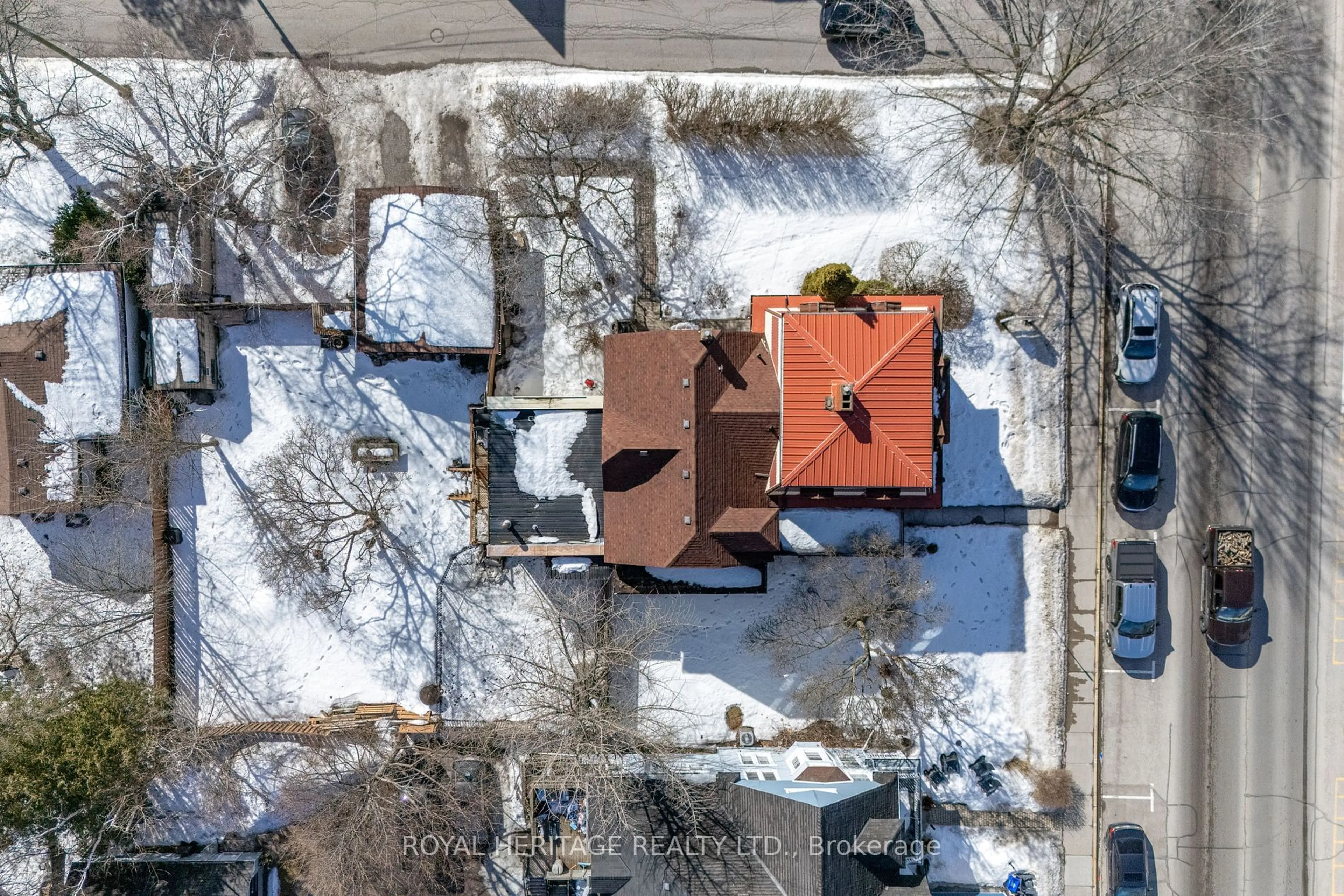 A pic from outside/outdoor area/front of a property/back of a property/a pic from drone, street for 81 Main St, Brighton Ontario K0K 1H0