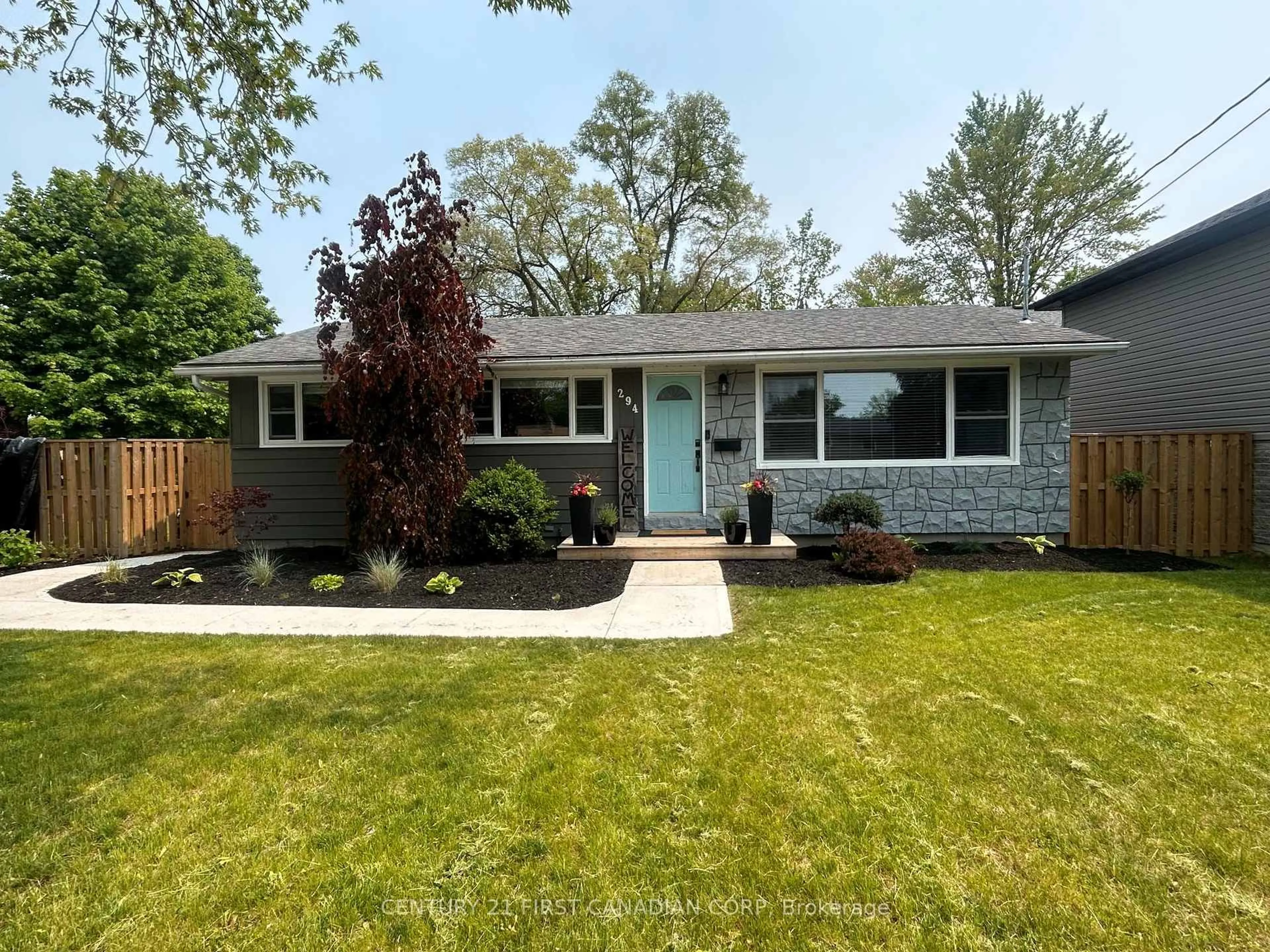 Home with vinyl exterior material, street for 294 Burns St, Strathroy-Caradoc Ontario N7G 1G1