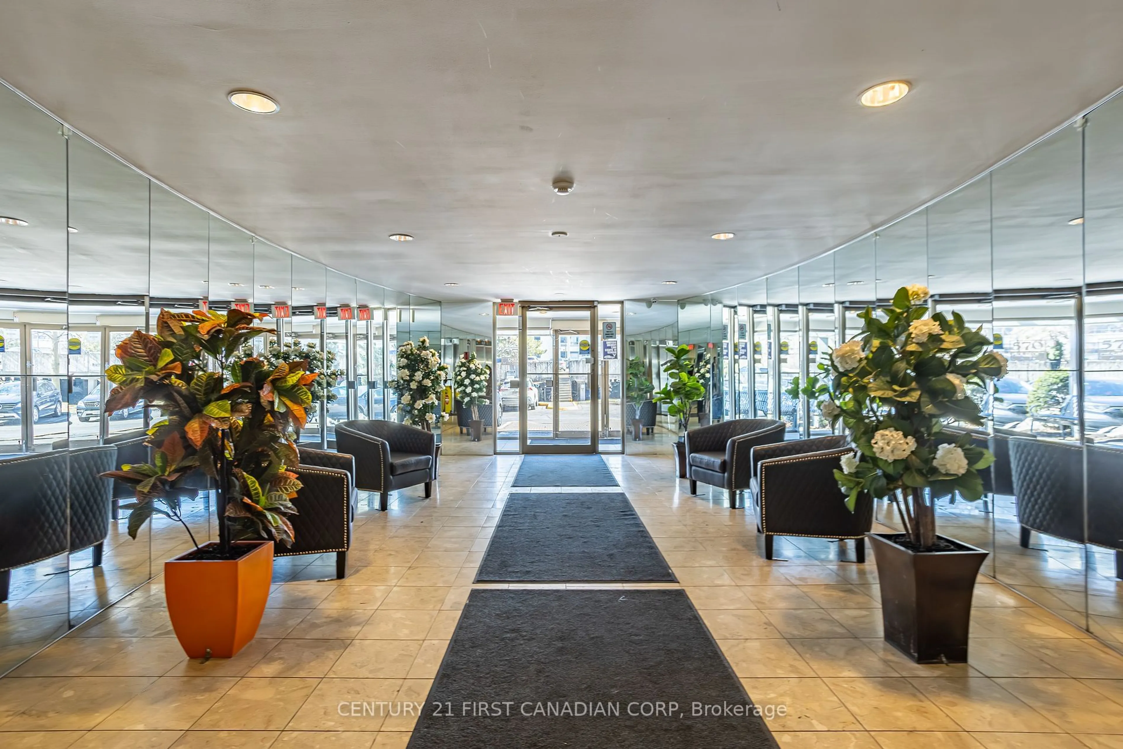 Lobby for 570 Proudfoot Lane #606, London Ontario N6G 4Z1