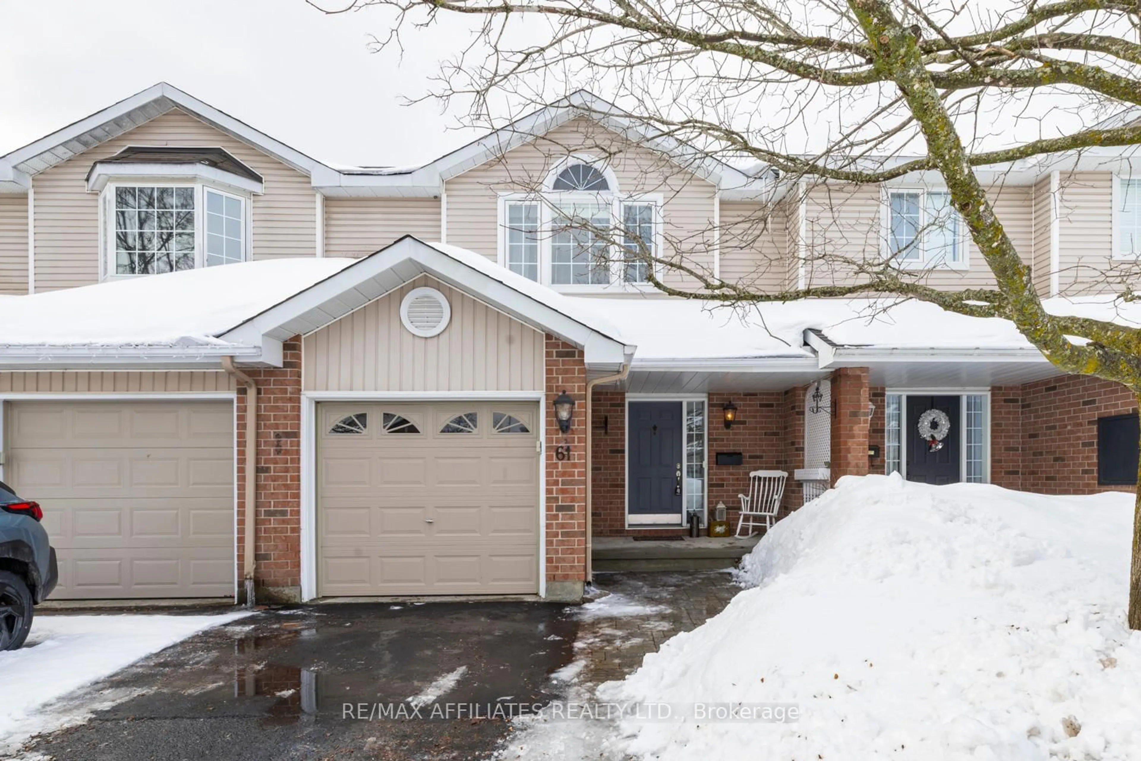 Unknown for 61 Whalings Circ, Stittsville - Munster - Richmond Ontario K2S 1S4