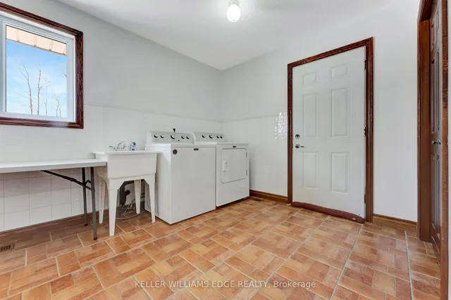 Additional property image - 949 Highland Rd