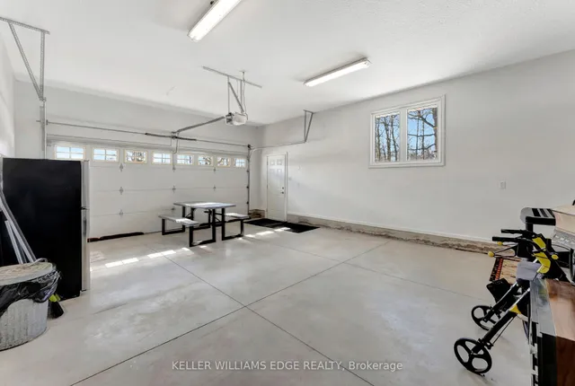 Additional property image - 949 Highland Rd