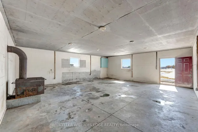 Additional property image - 949 Highland Rd