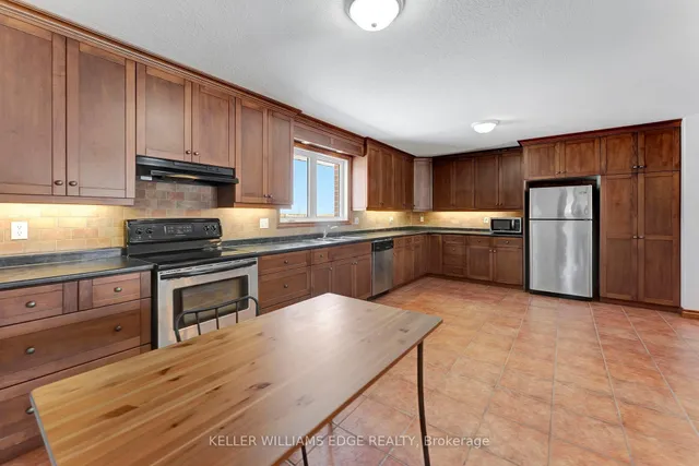 Additional property image - 949 Highland Rd