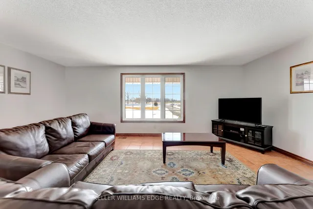 Additional property image - 949 Highland Rd