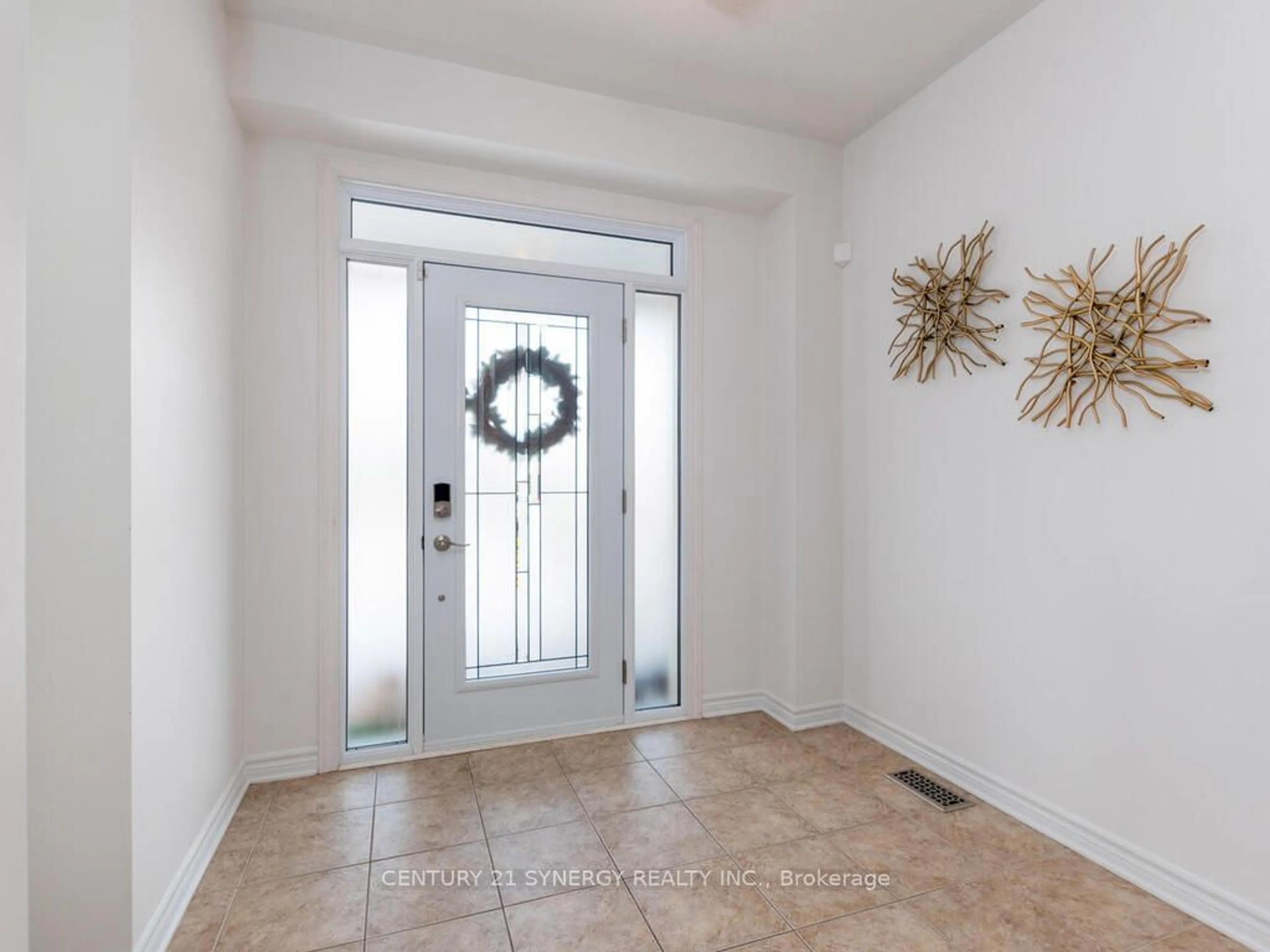 Indoor entryway for 713 Riverfront Crt, Stittsville - Munster - Richmond Ontario K2S 0K6