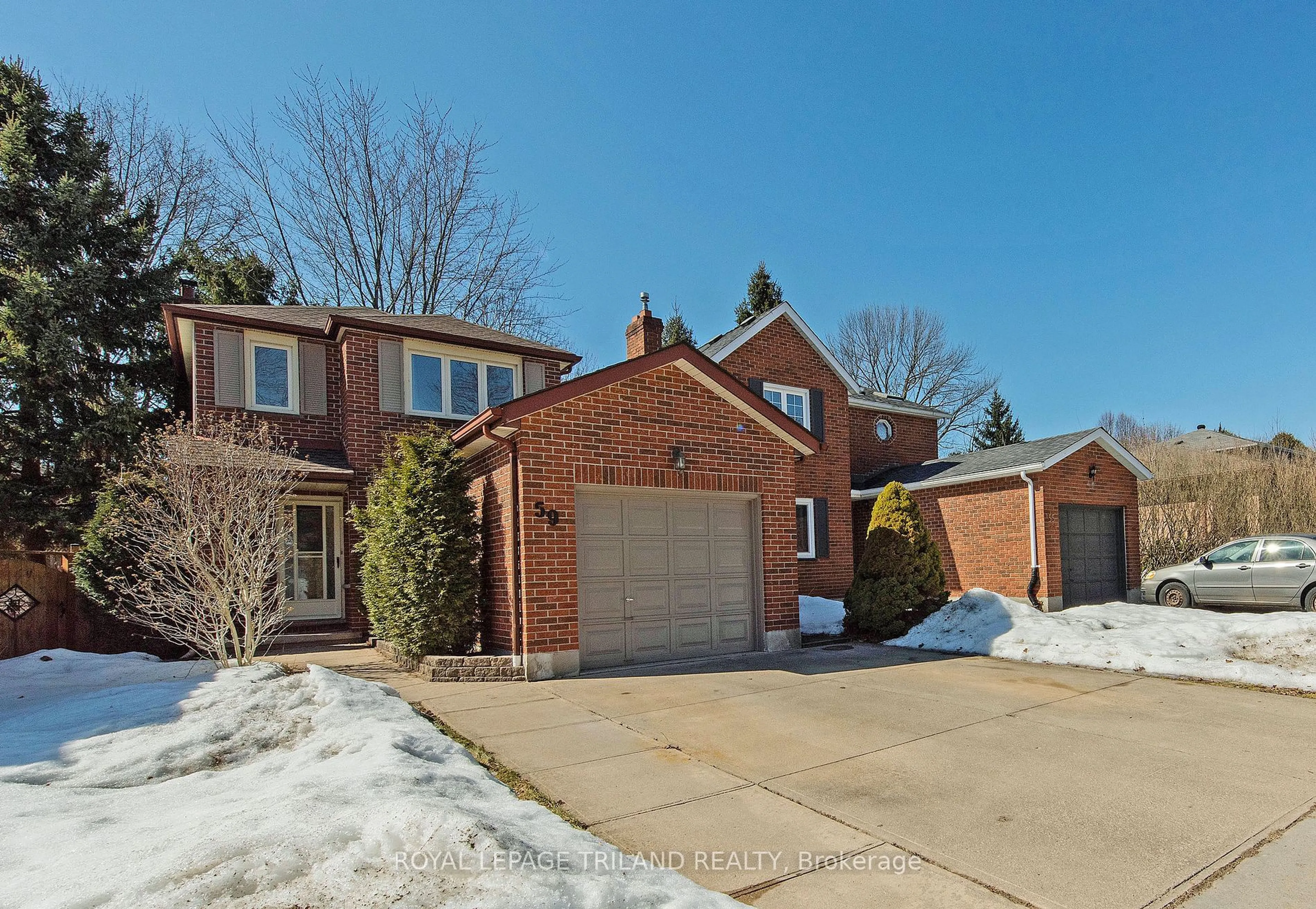 Home with brick exterior material, street for 59 Walmer Gdns, London Ontario N6G 4H5