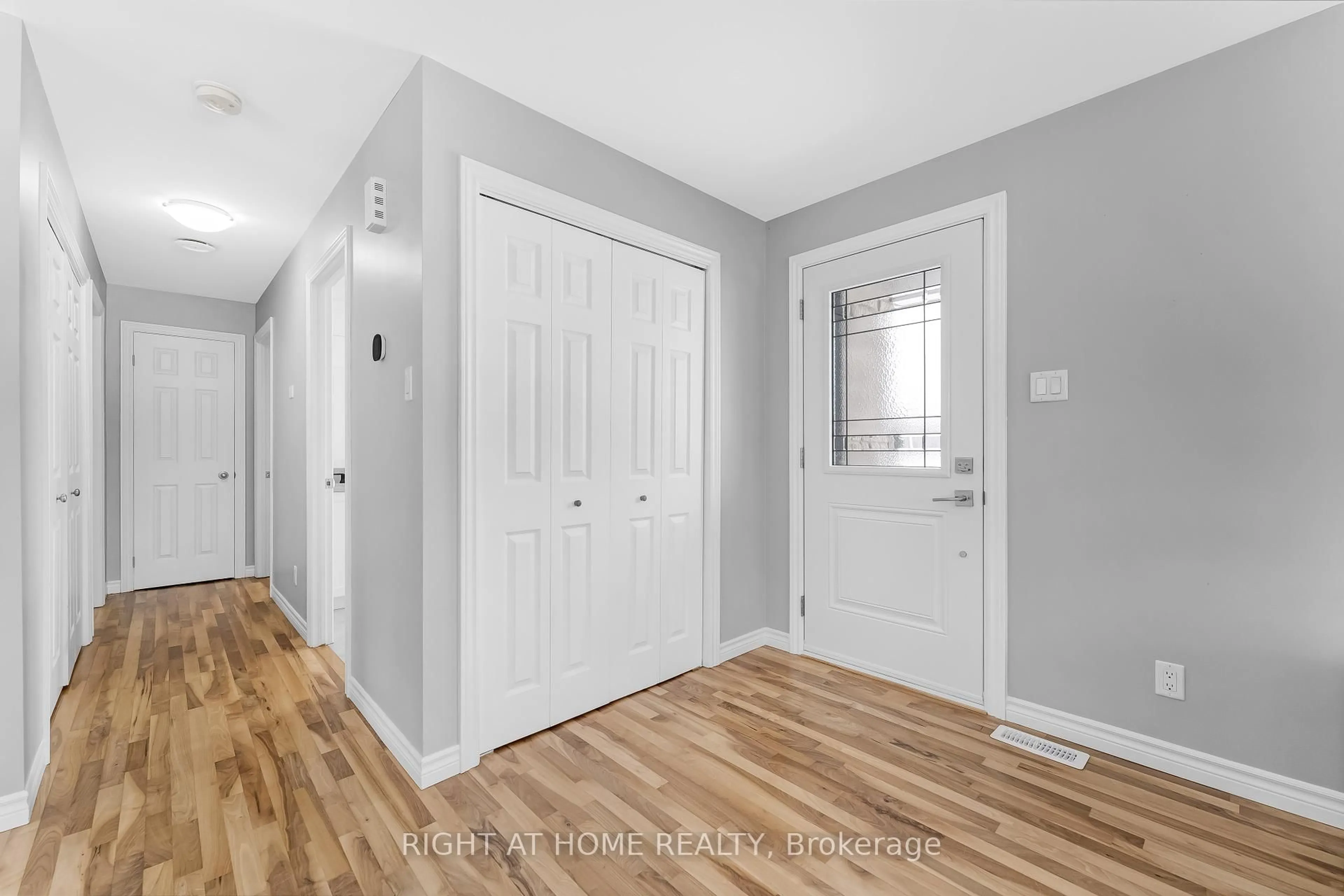 Indoor entryway for 2874 Dixon Factory Rd, Casselman Ontario K0A 1M0