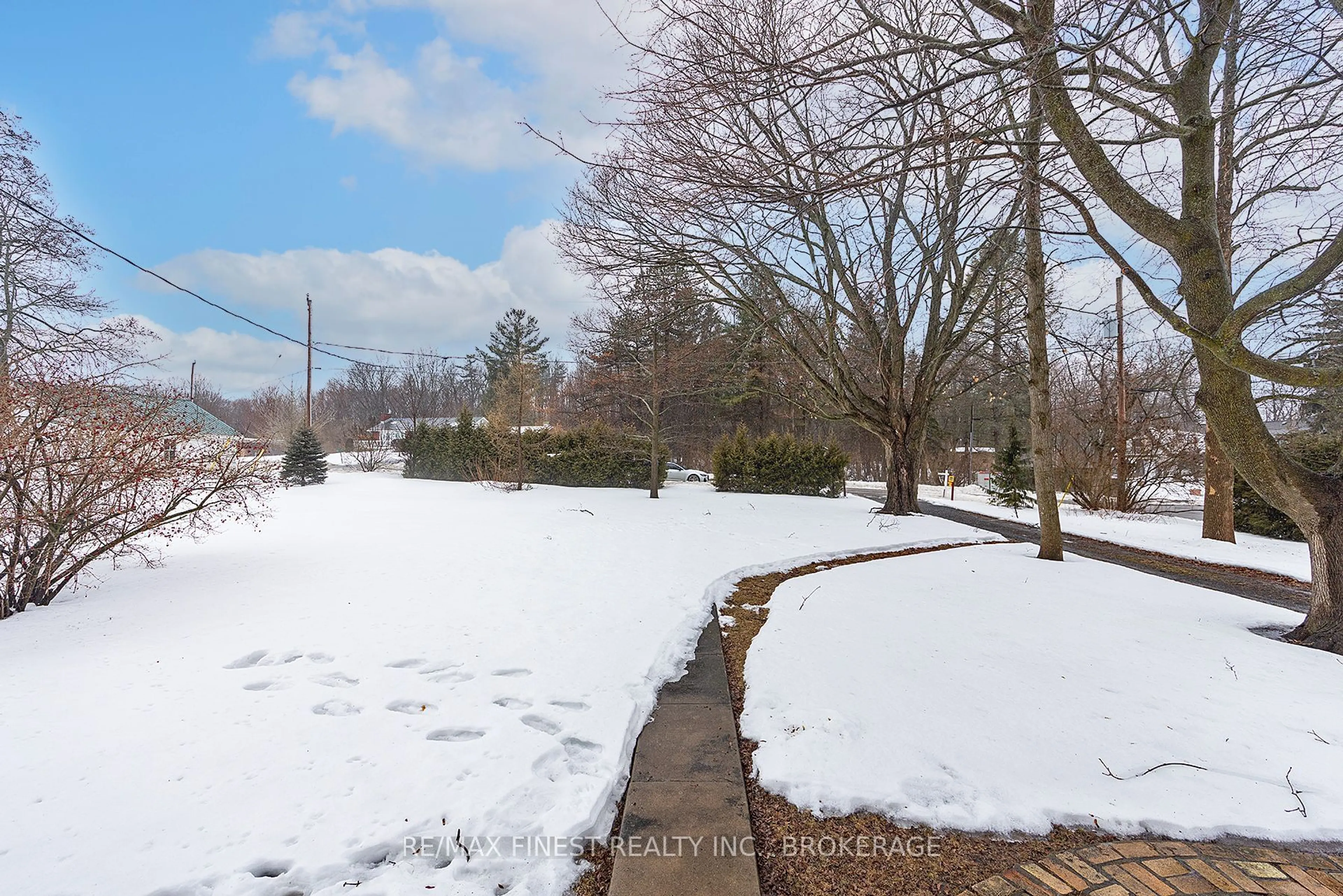 A pic from outside/outdoor area/front of a property/back of a property/a pic from drone, street for 463 Elva Ave, Kingston Ontario K7L 4V1