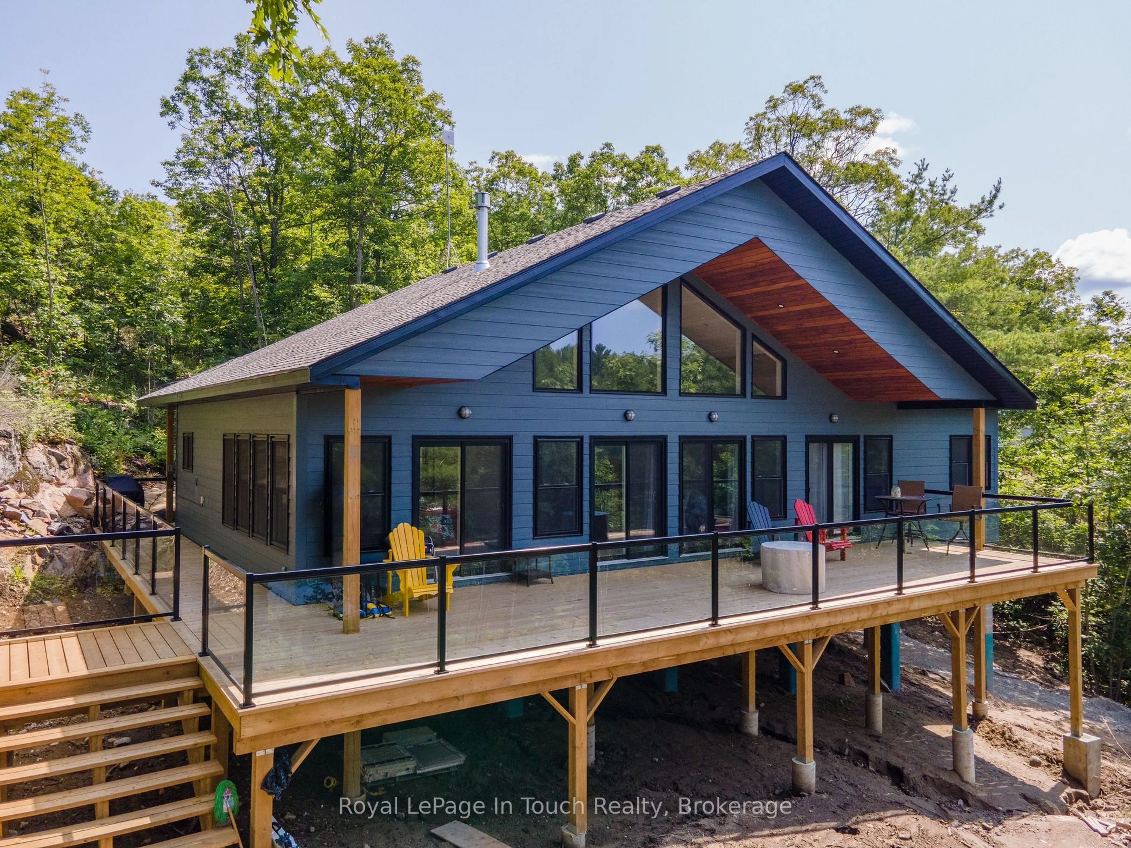 Home with vinyl exterior material, water/lake/river/ocean view for 8814 Georgian Bay Shore, Georgian Bay Ontario P0E 1E0