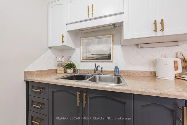 Additional property image - 893 Concession St Unit 201