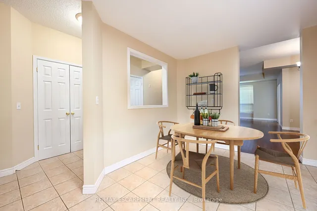 Additional property image - 2000 Creekside Dr Unit 501