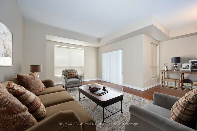 Additional property image - 2000 Creekside Dr Unit 501
