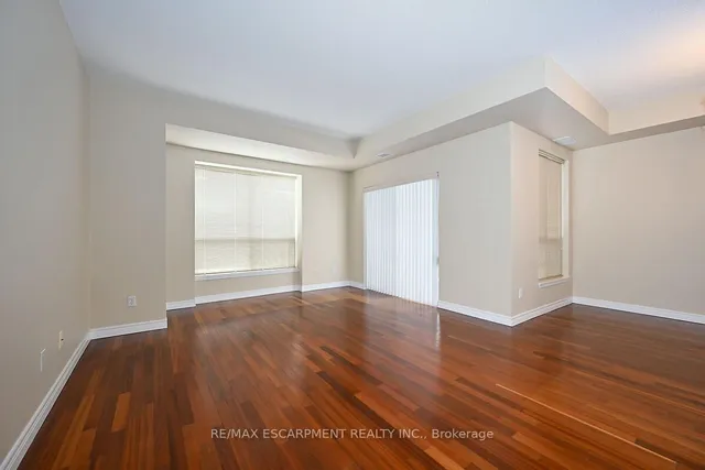 Additional property image - 2000 Creekside Dr Unit 501