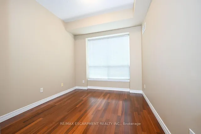 Additional property image - 2000 Creekside Dr Unit 501