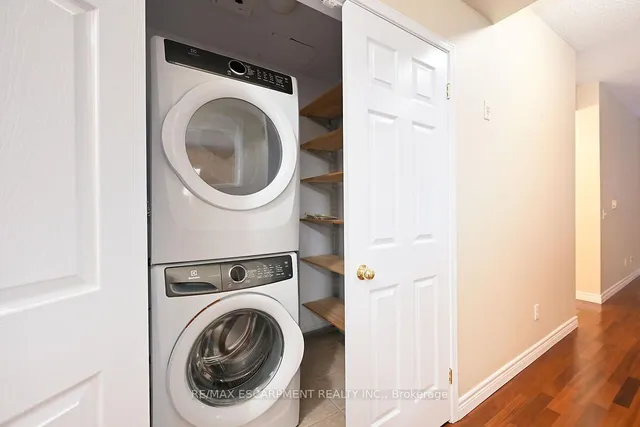 Additional property image - 2000 Creekside Dr Unit 501