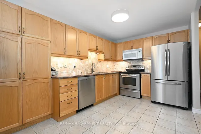 Additional property image - 2000 Creekside Dr Unit 501