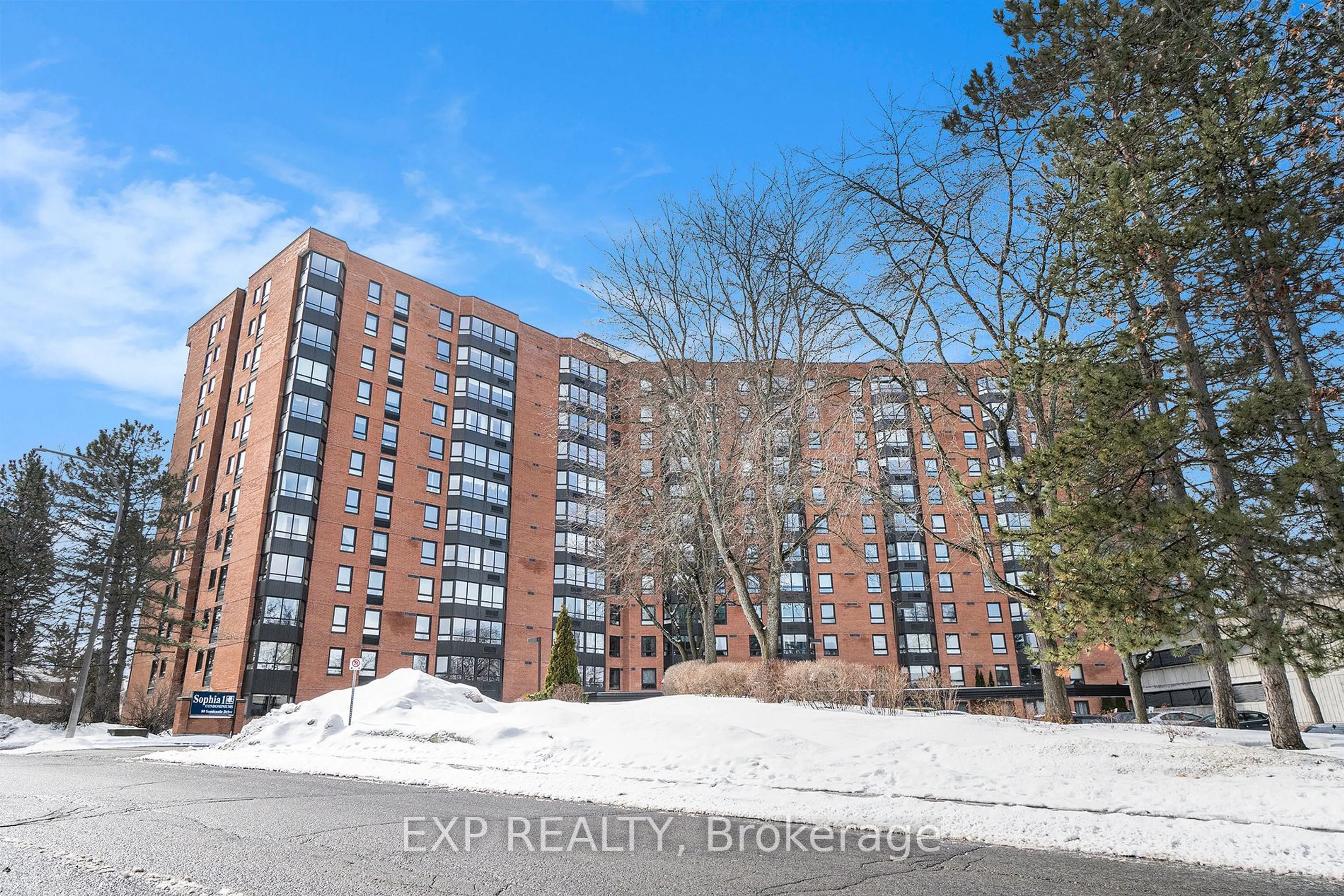 A pic from outside/outdoor area/front of a property/back of a property/a pic from drone, building for 80 Sandcastle Dr #1013, Ottawa Ontario K2H 9E7