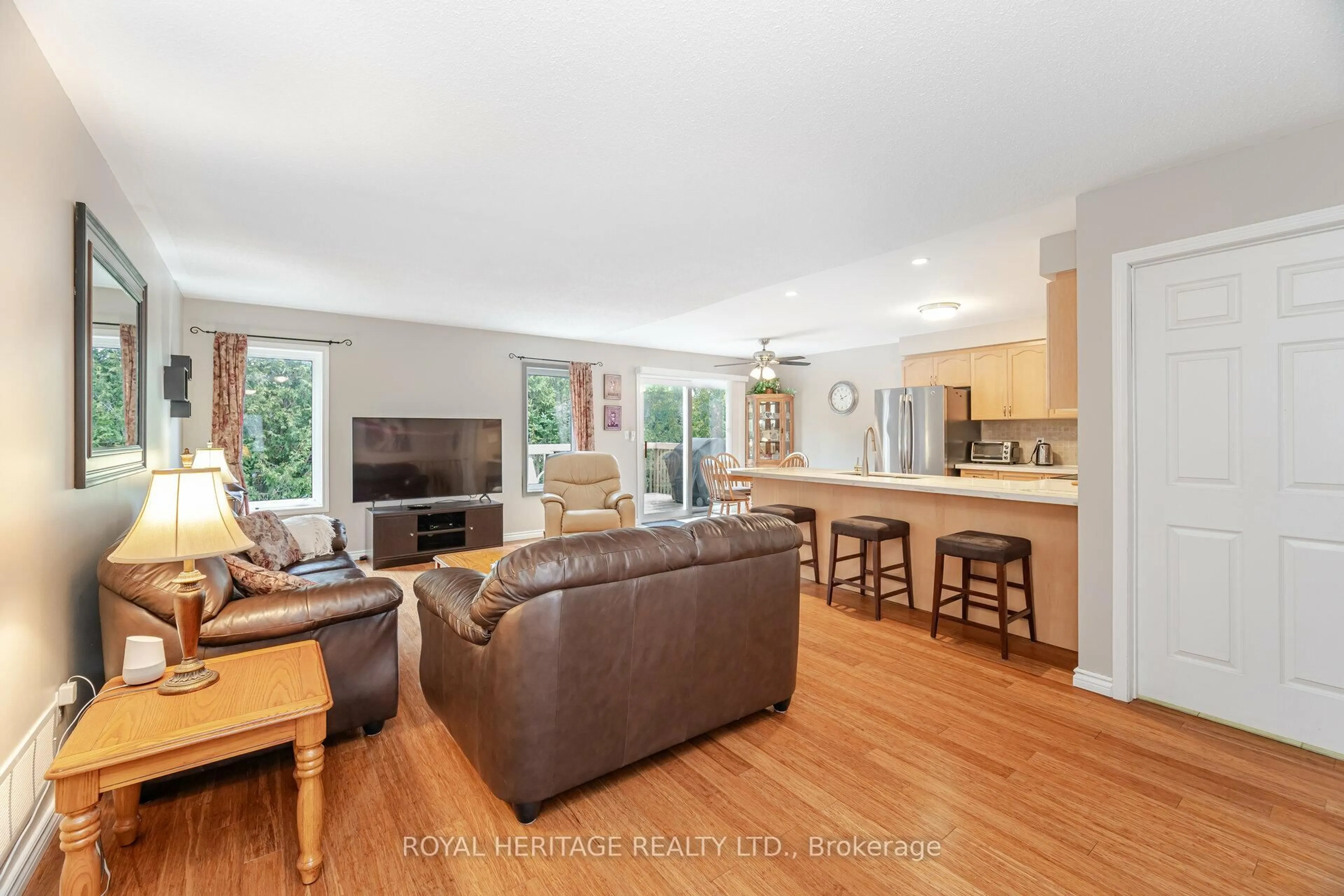 Living room with furniture, unknown for 1734 Ravenwood Dr, Peterborough West Ontario K9K 2P6