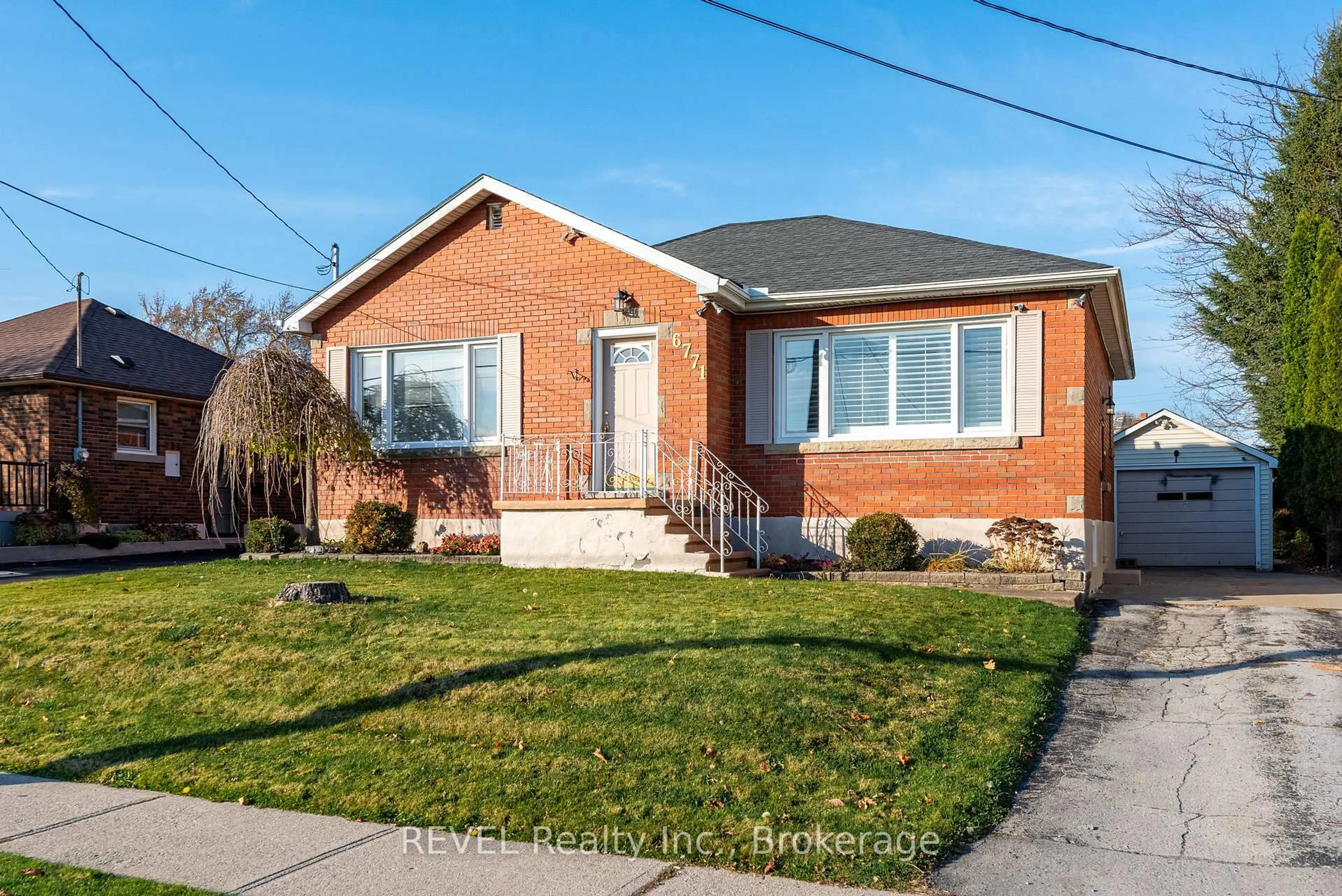 Home with brick exterior material, street for 6771 Dunn St, Niagara Falls Ontario L2G 2R3