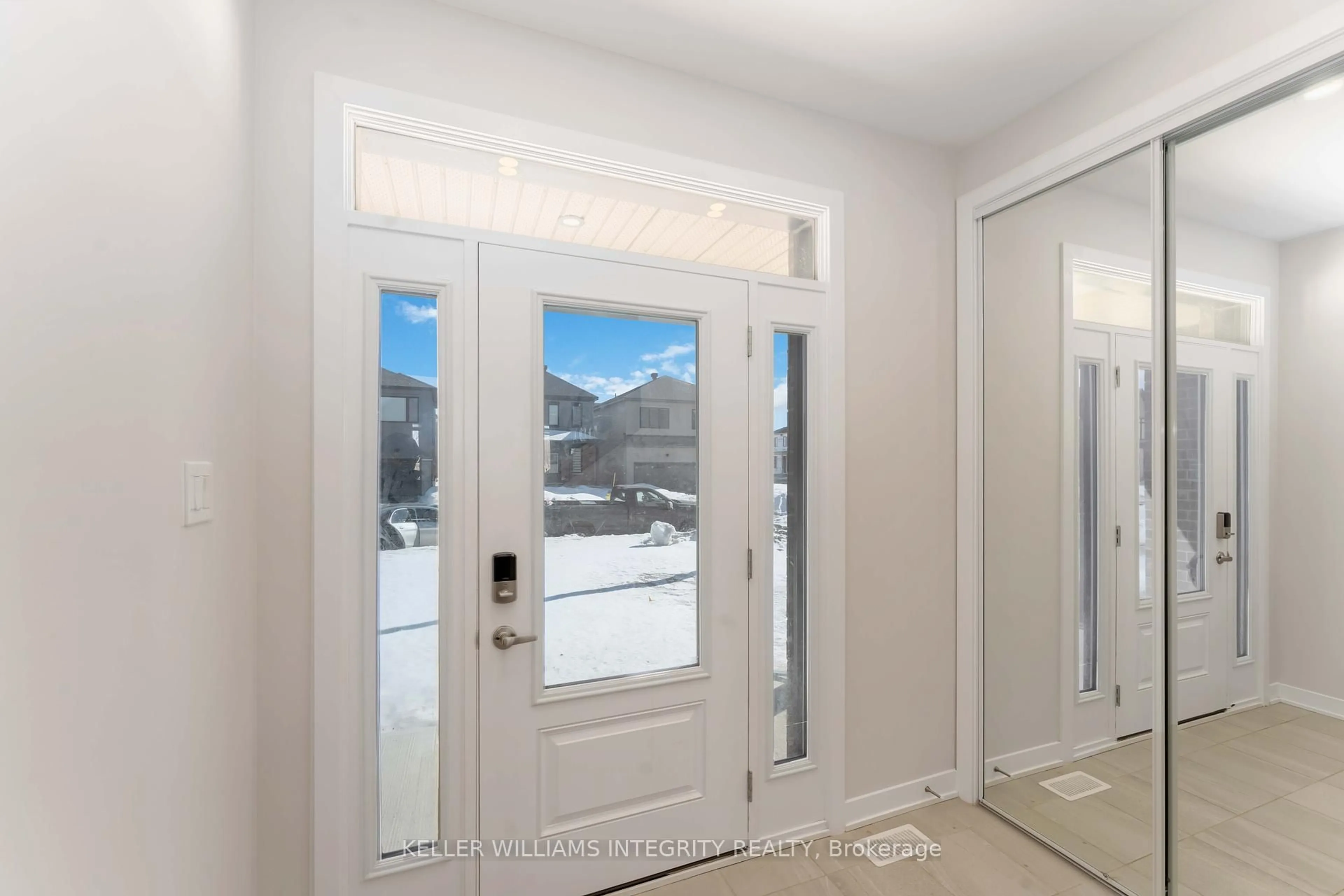 Indoor entryway for 216 Conservancy Dr, Barrhaven Ontario K2J 7M5