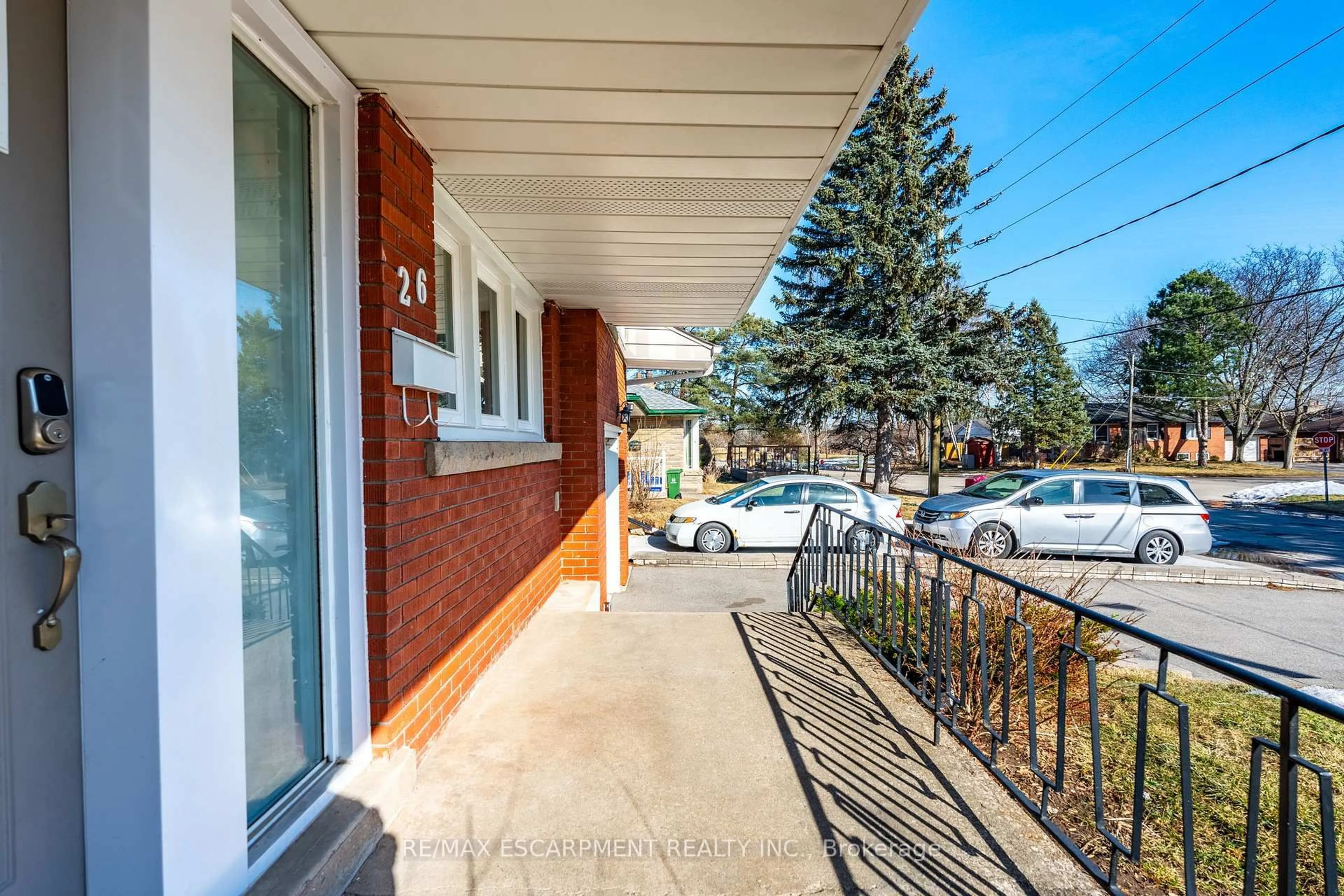 Patio, street for 26 McMaster Ave, Hamilton Ontario L9H 4M7