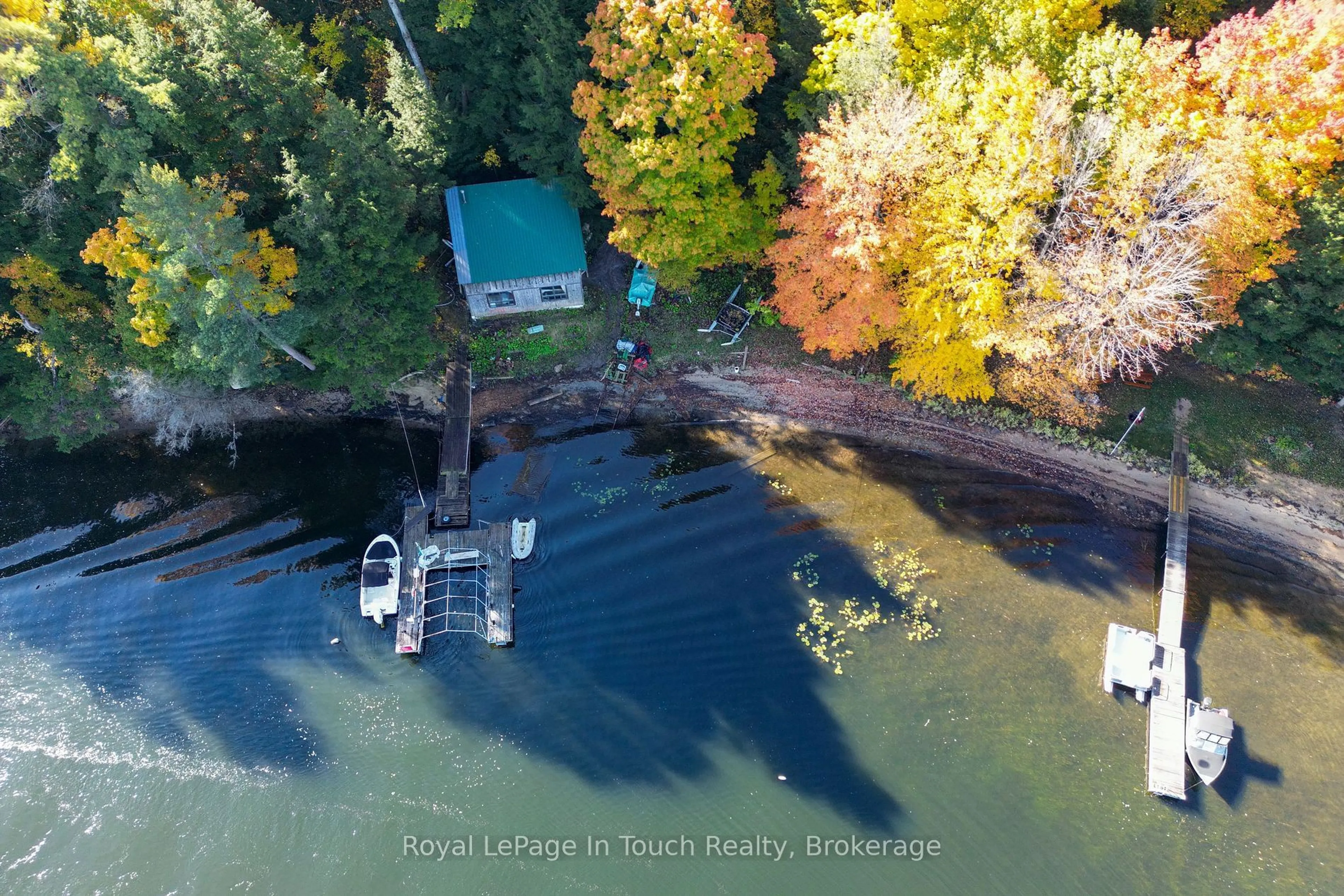 A pic from outside/outdoor area/front of a property/back of a property/a pic from drone, water/lake/river/ocean view for 1276 Island 980, Georgian Bay Ontario P0E 1E0