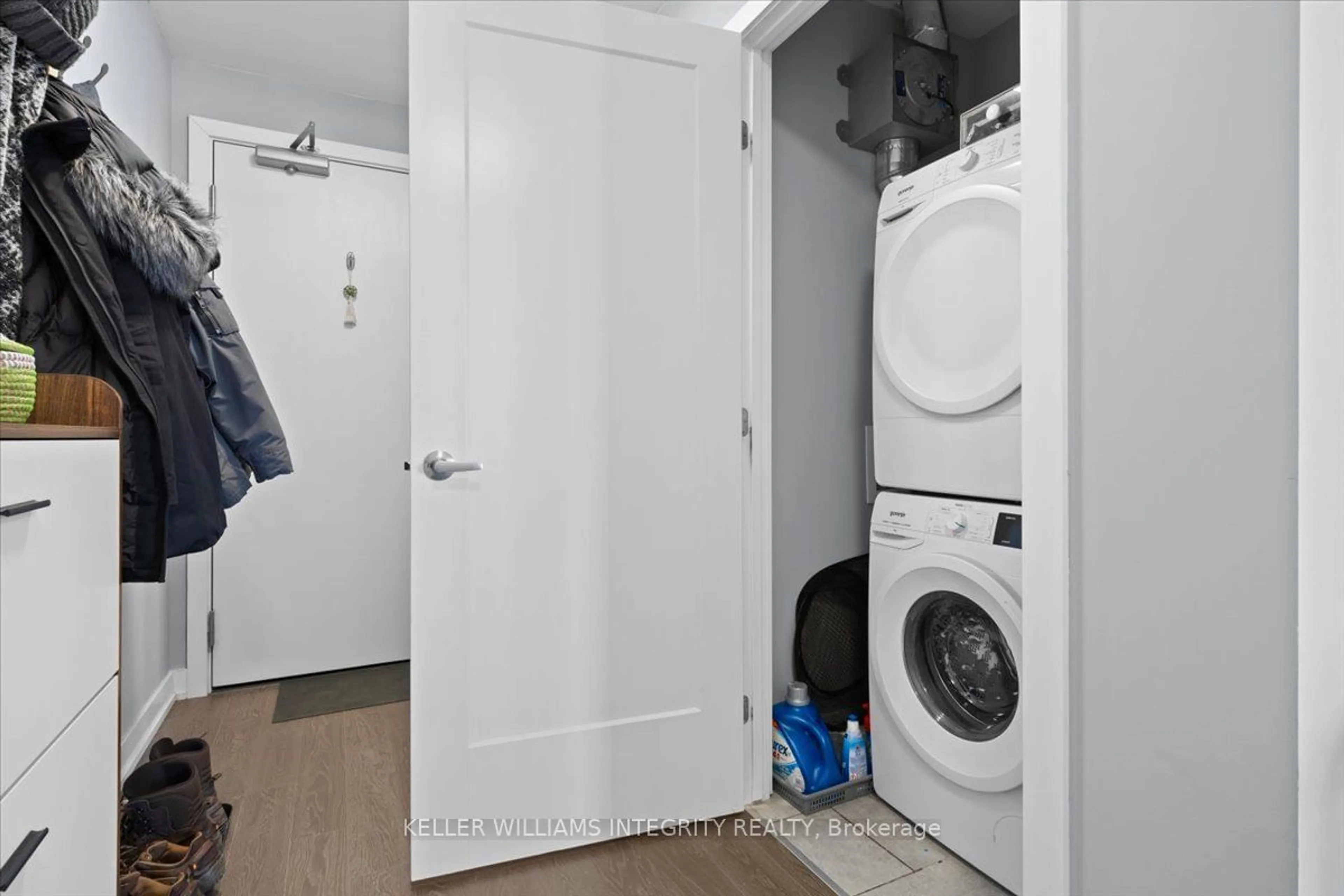 Laundry room for 530 De Mazenod Ave #414, Ottawa Ontario K1S 5W8