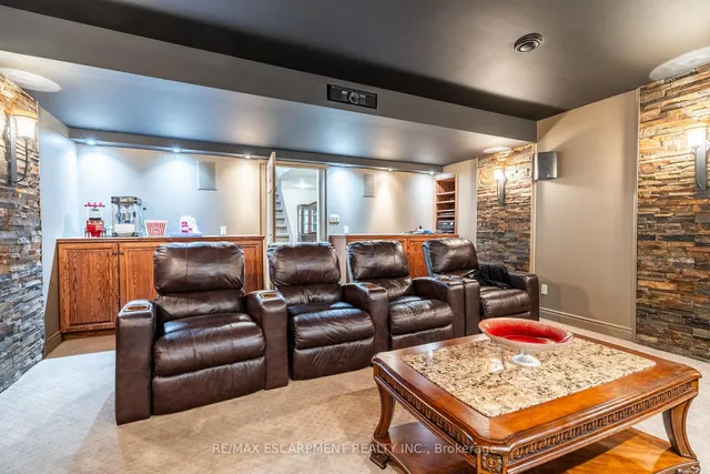 Additional property image - 11 Palomino Dr