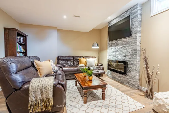 Additional property image - 399 Old Brock Rd