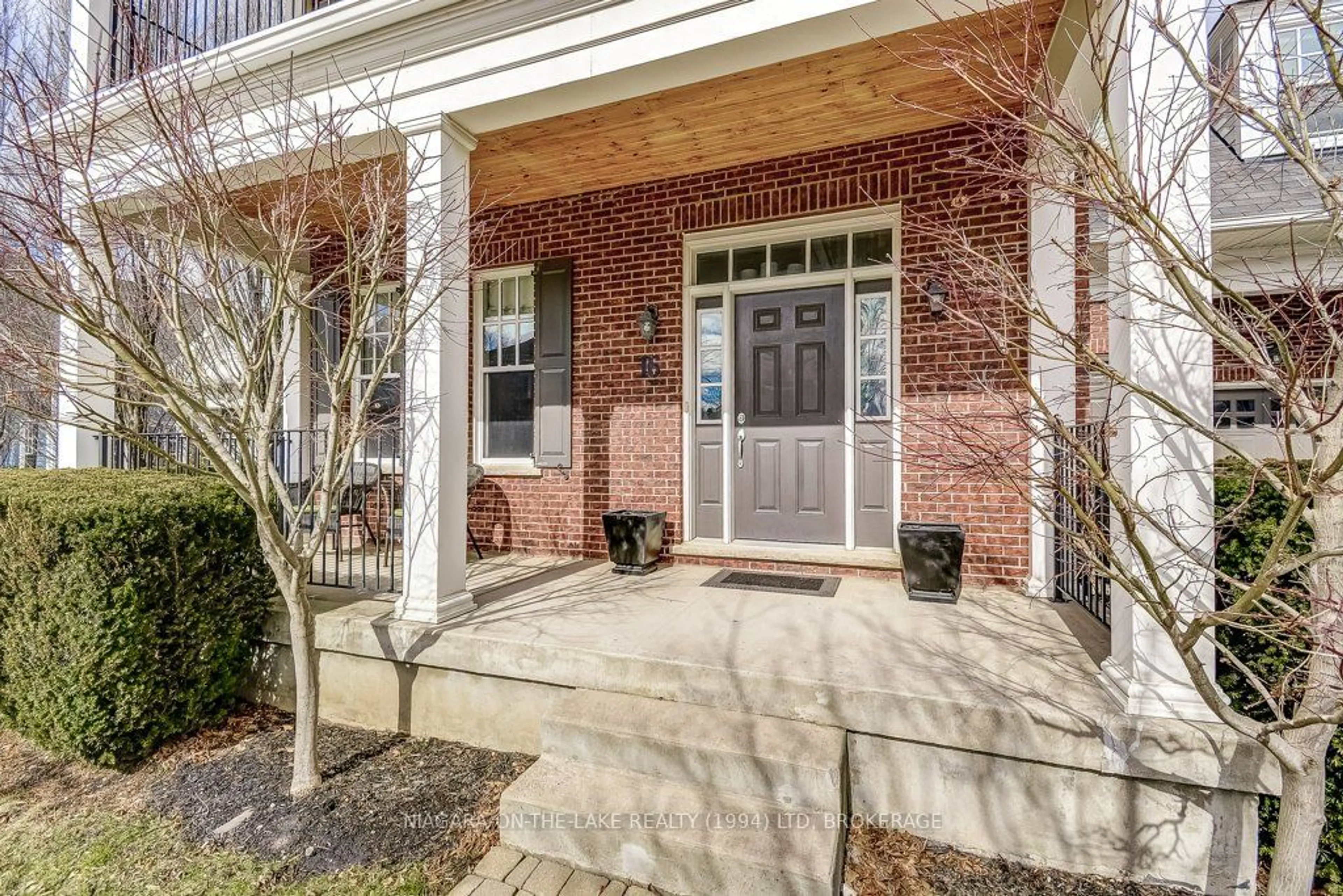 Home with brick exterior material, street for 16 Brock St, Niagara-on-the-Lake Ontario L0S 1J0