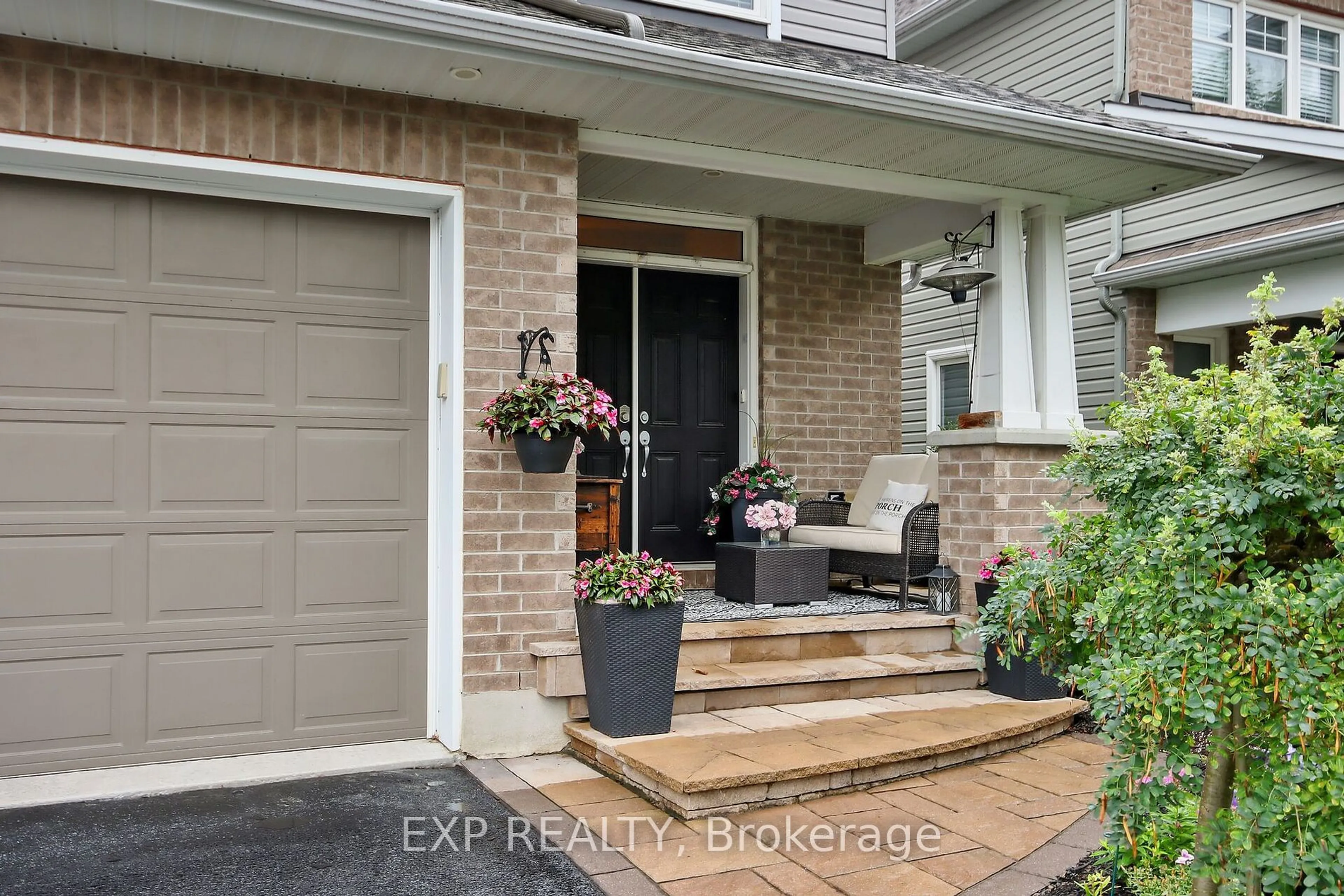 Indoor entryway for 679 Rockrose Way, Ottawa Ontario K1T 0L7