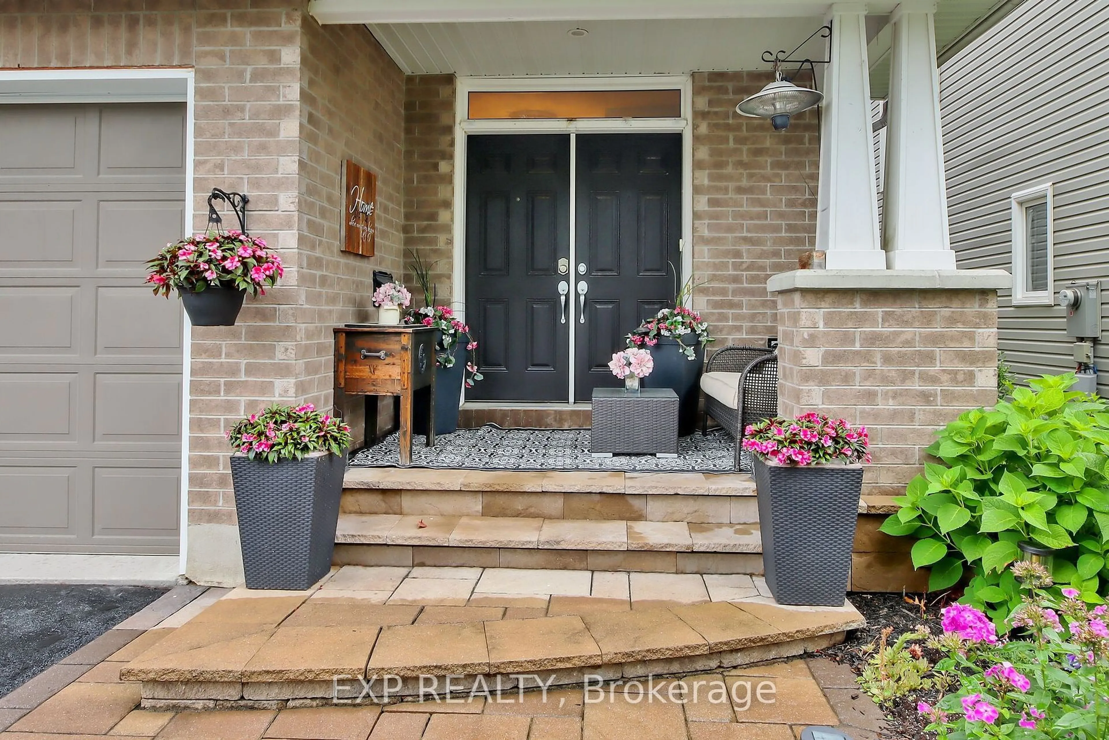 Indoor entryway for 679 Rockrose Way, Ottawa Ontario K1T 0L7