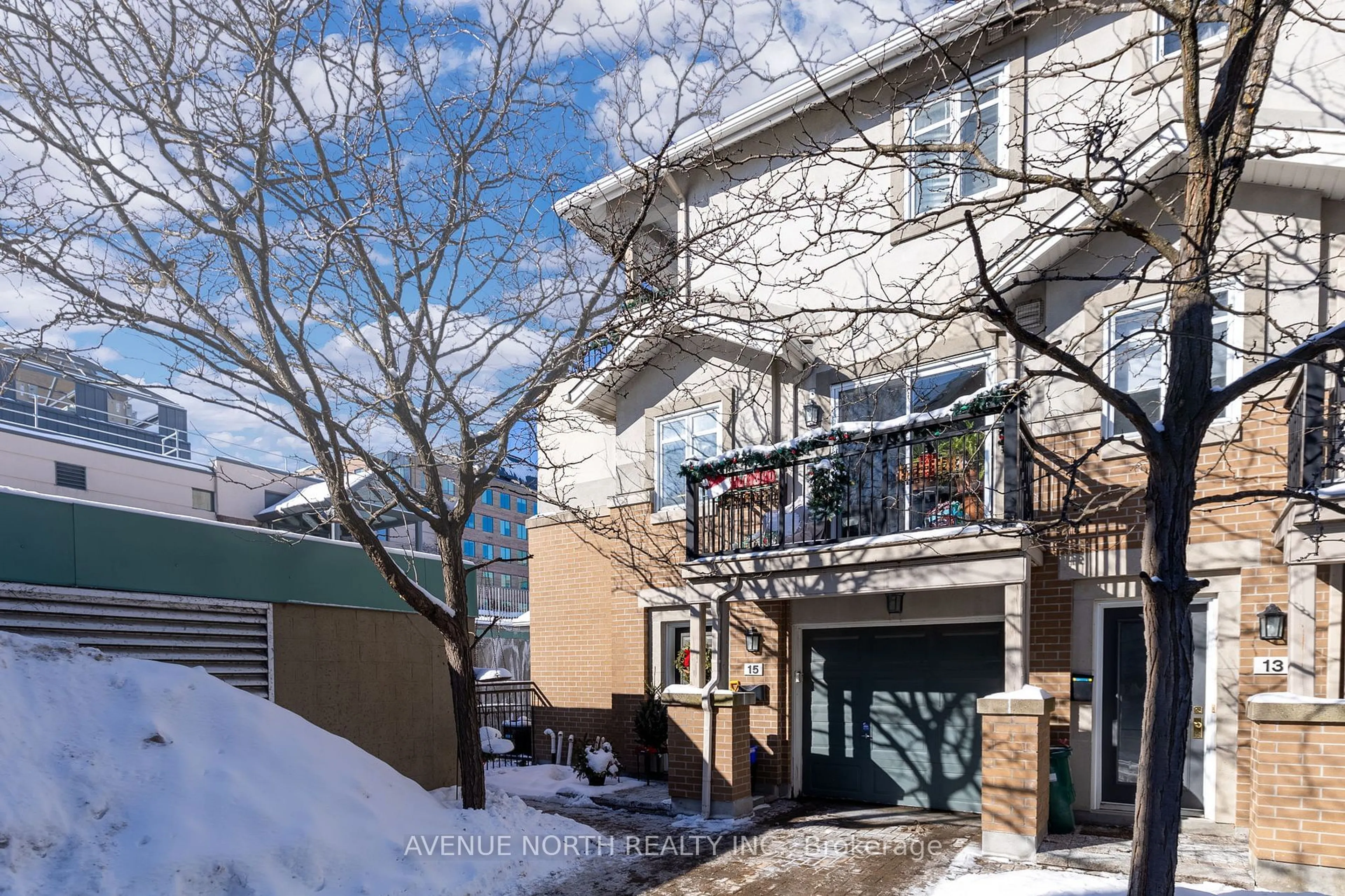 A pic from outside/outdoor area/front of a property/back of a property/a pic from drone, street for 15 Panorama Private St, Tunneys Pasture and Ottawa West Ontario K1Y 4X1