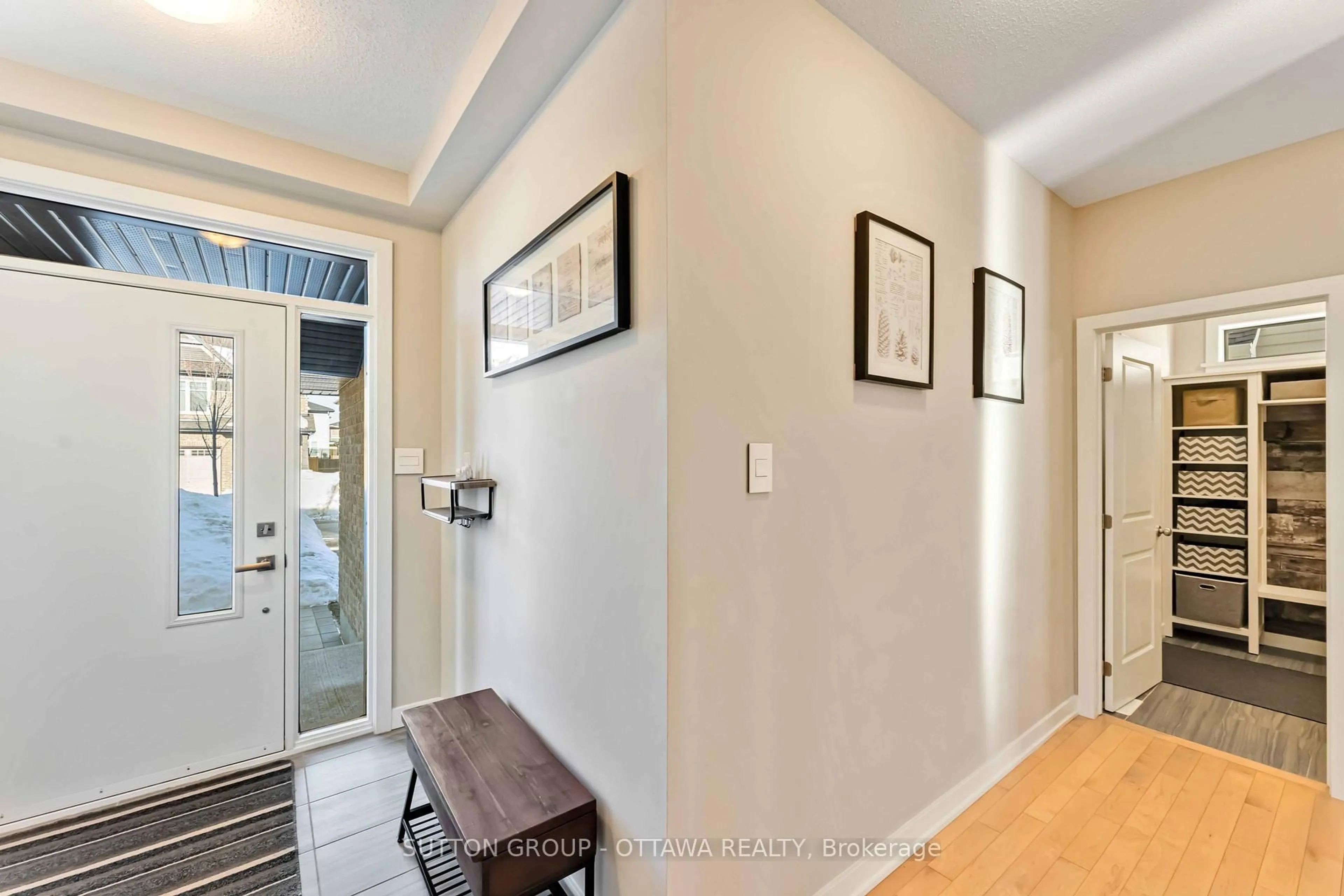 Indoor entryway for 80 Aridus Cres, Stittsville - Munster - Richmond Ontario K2S 2L3