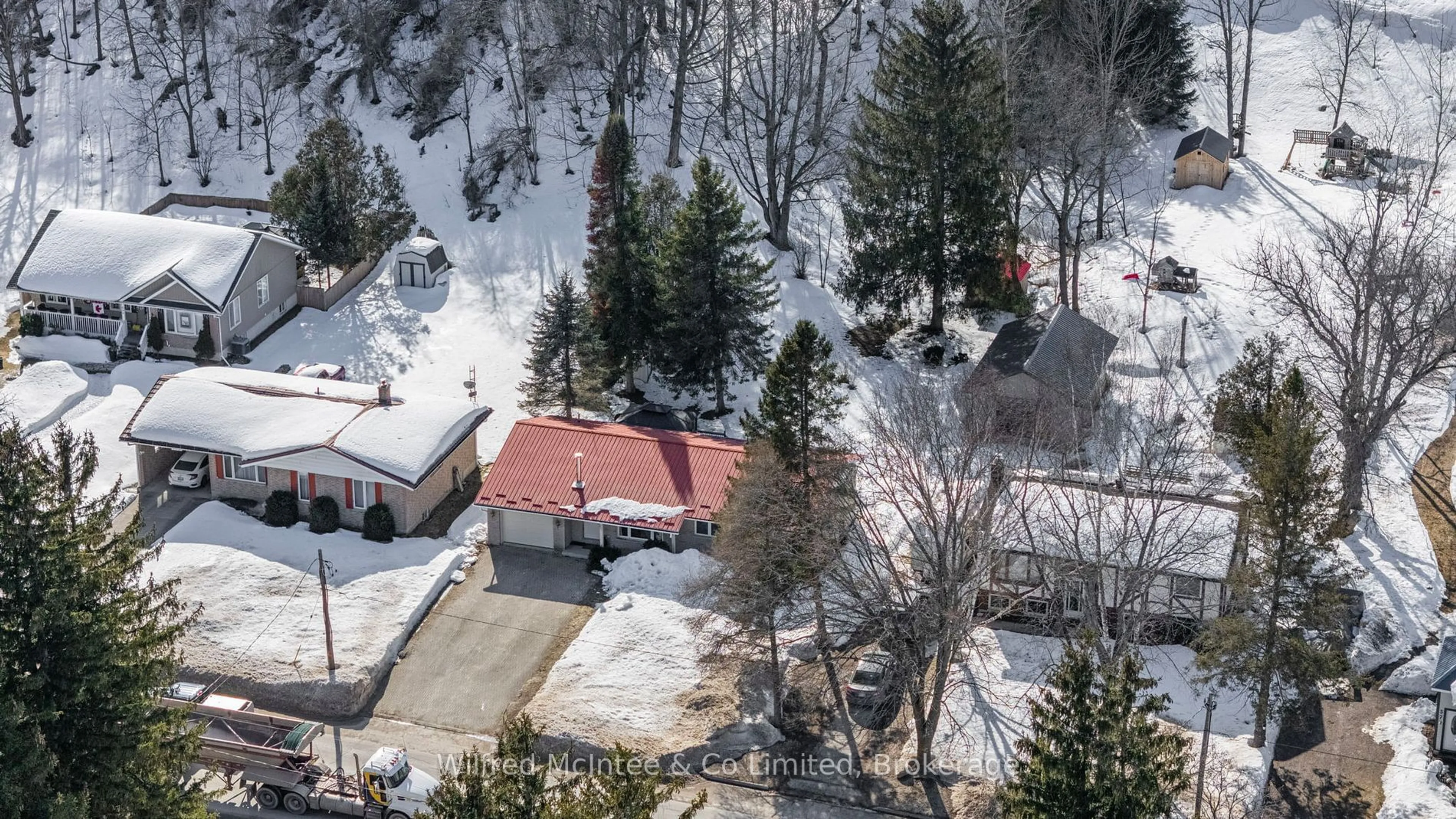 A pic from outside/outdoor area/front of a property/back of a property/a pic from drone, mountain view for 558 Queen St, Arran-Elderslie Ontario N0G 2N0