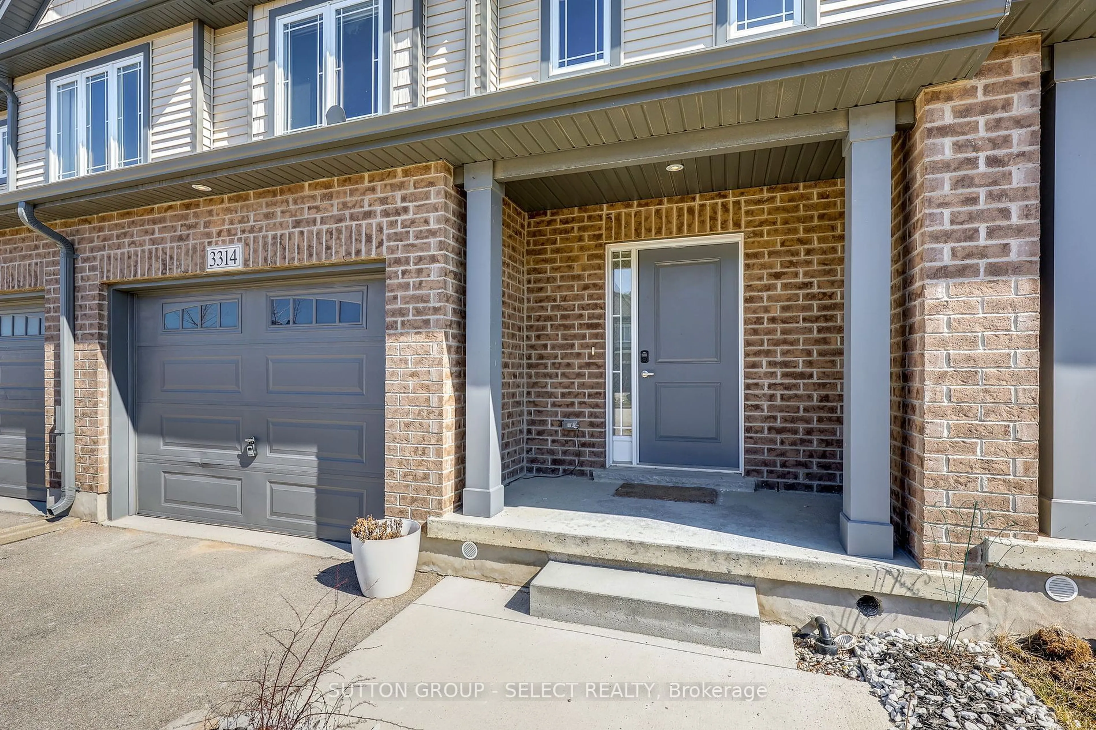 Home with brick exterior material, street for 3314 Strawberry Walk, London Ontario N6M 0E9