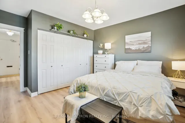 Additional property image - 10 Woodman Dr Unit 605