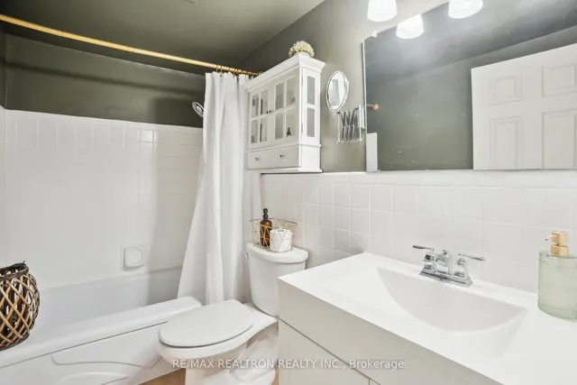 Additional property image - 10 Woodman Dr Unit 605
