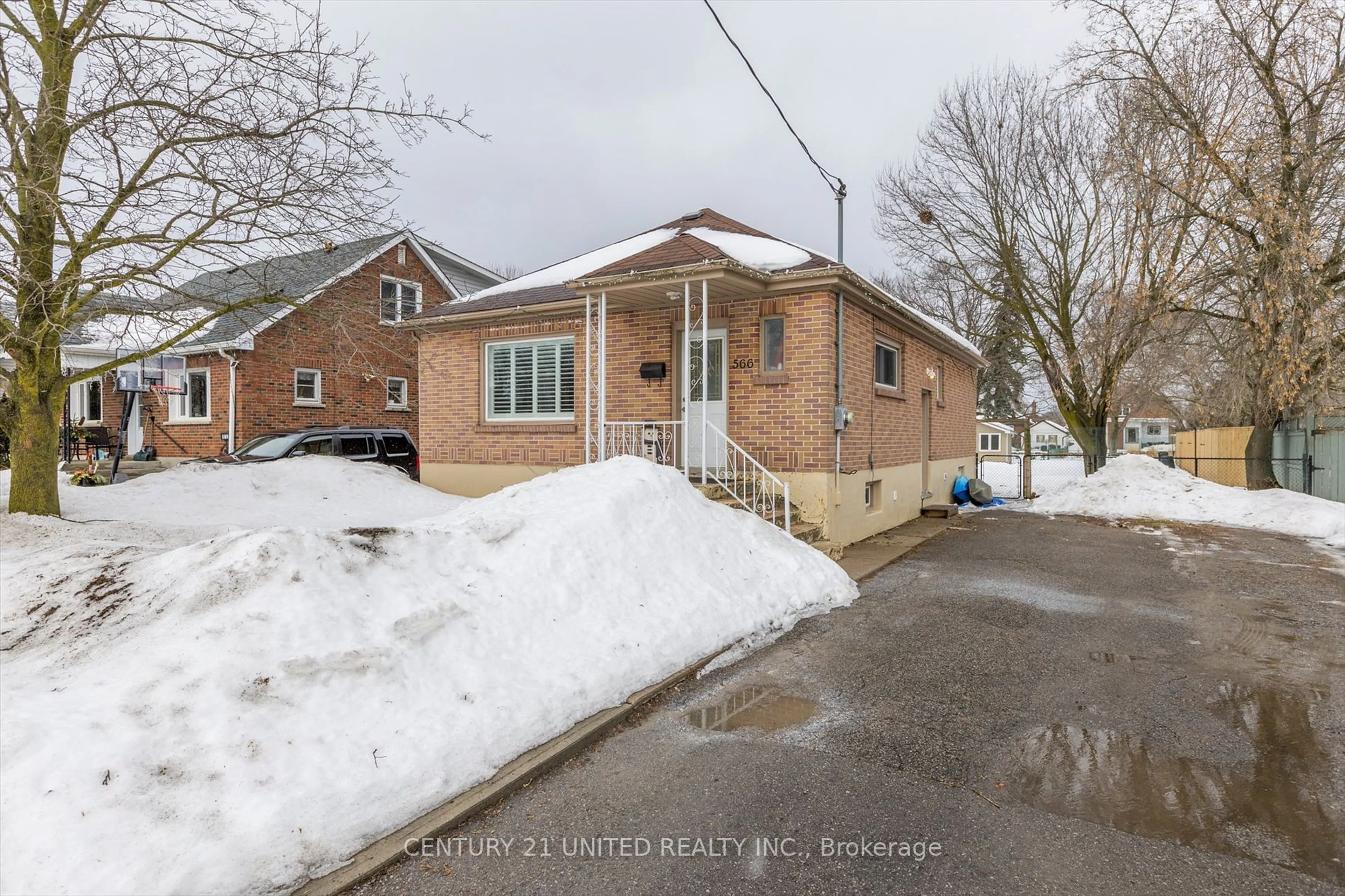 Unknown for 566 Cameron St, Peterborough South Ontario K9J 3Z5