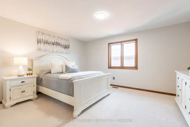 Additional property image - 7 Chert Ave