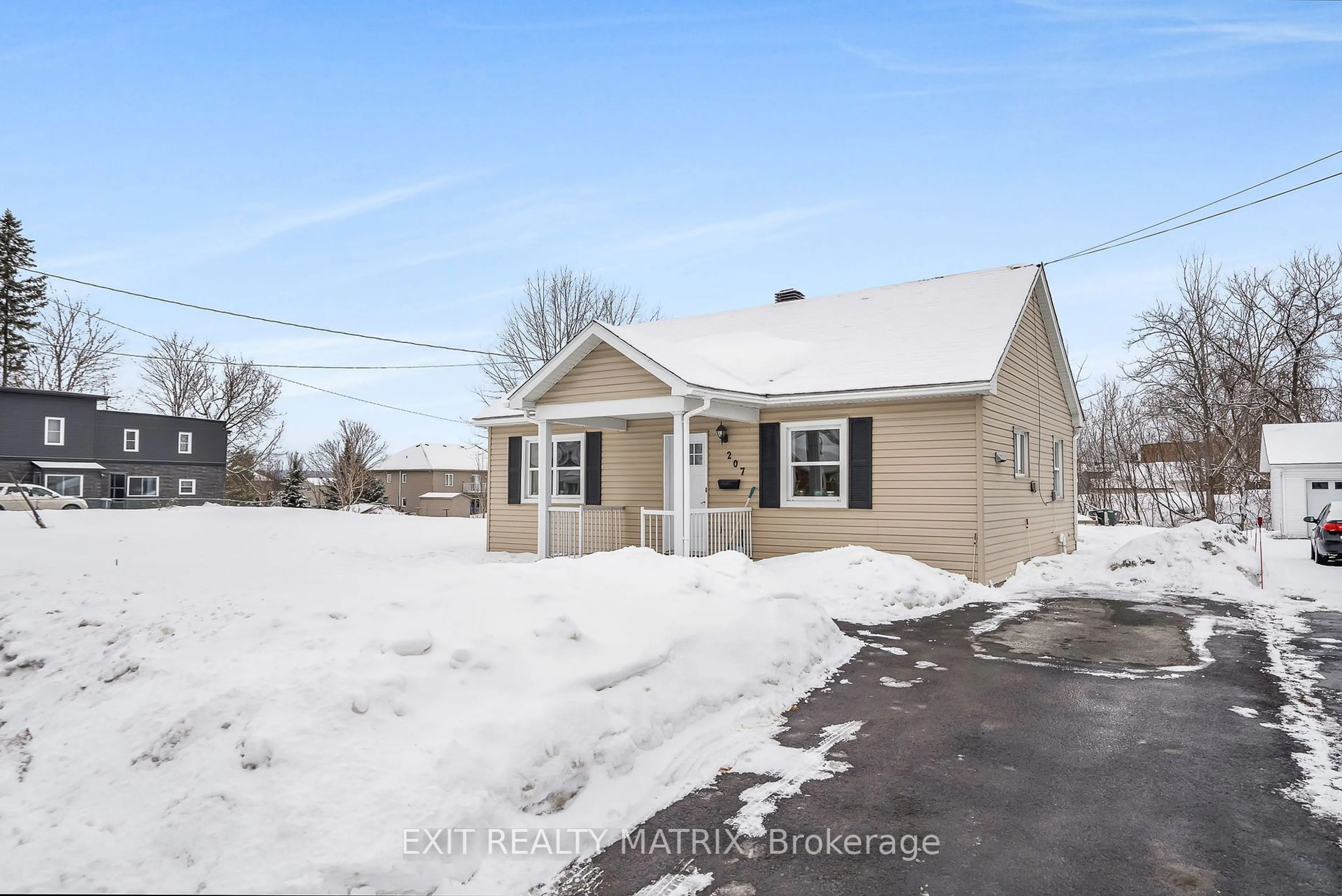 Unknown for 207 Nelson St, Hawkesbury Ontario K6A 1L6