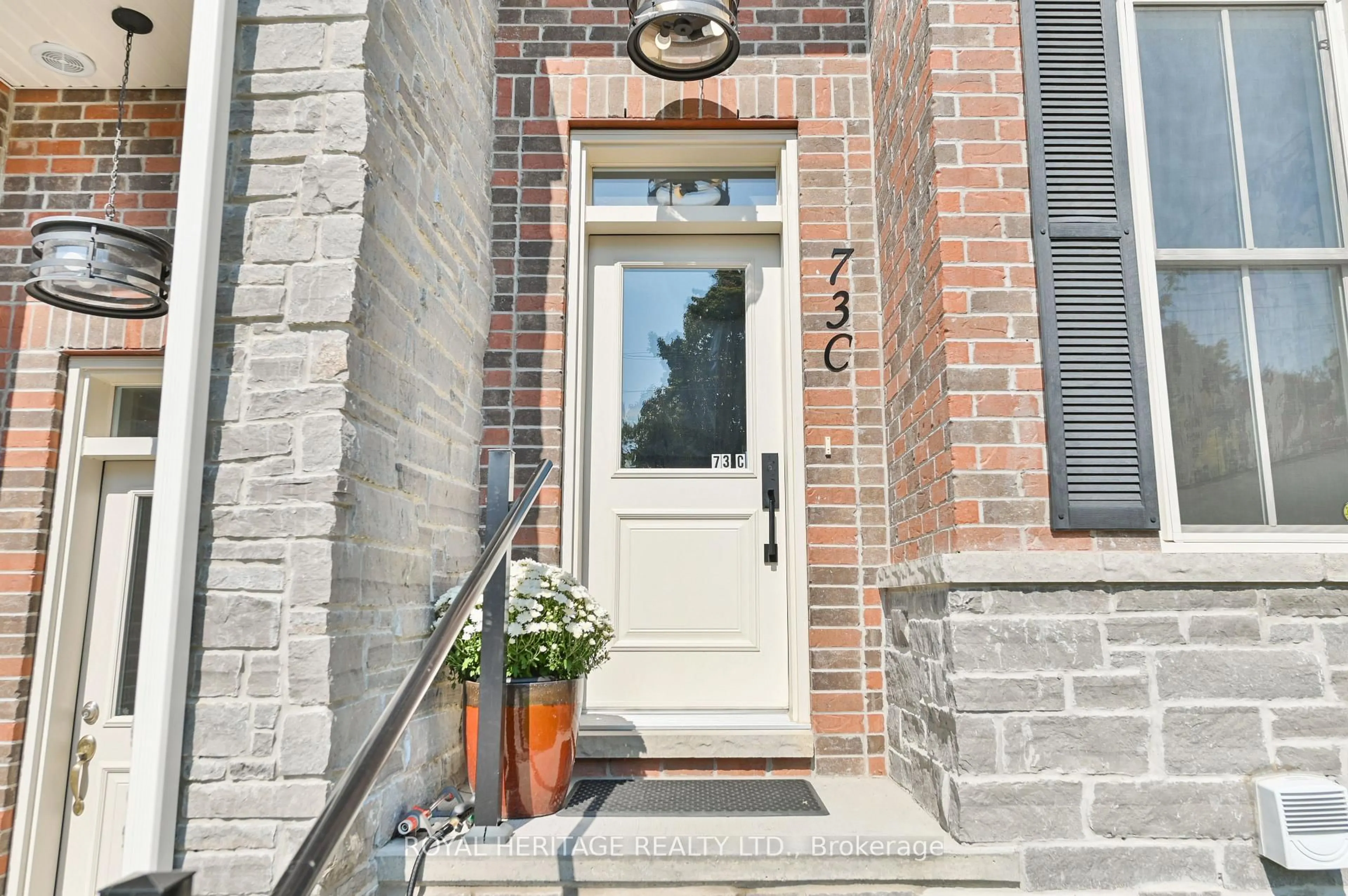 Indoor entryway for 73C Bridge St, Prince Edward County Ontario K0K 2T0