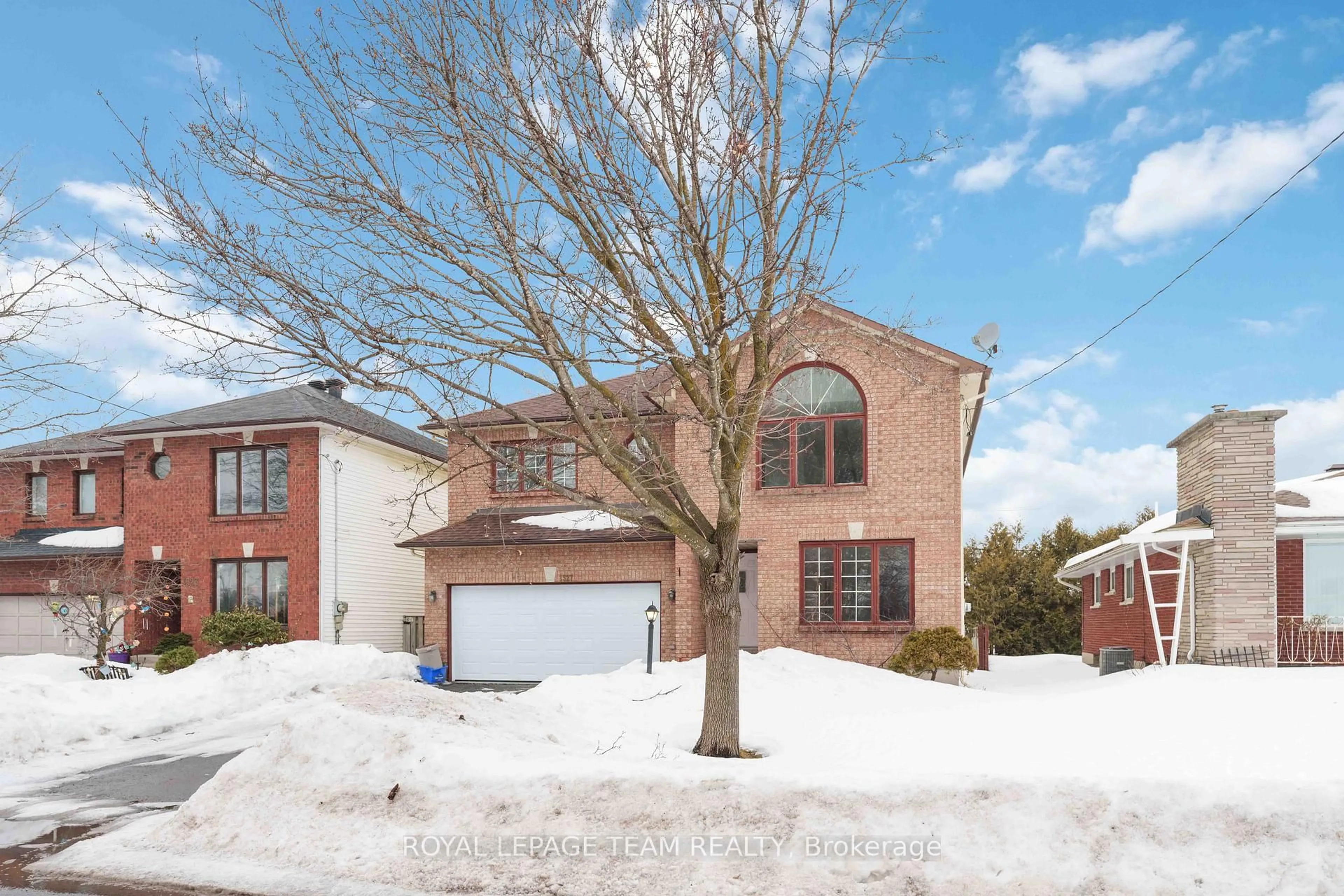 Home with brick exterior material, street for 1327 Brookline Ave, Hunt Club - South Keys and Area Ontario K1V 6S2