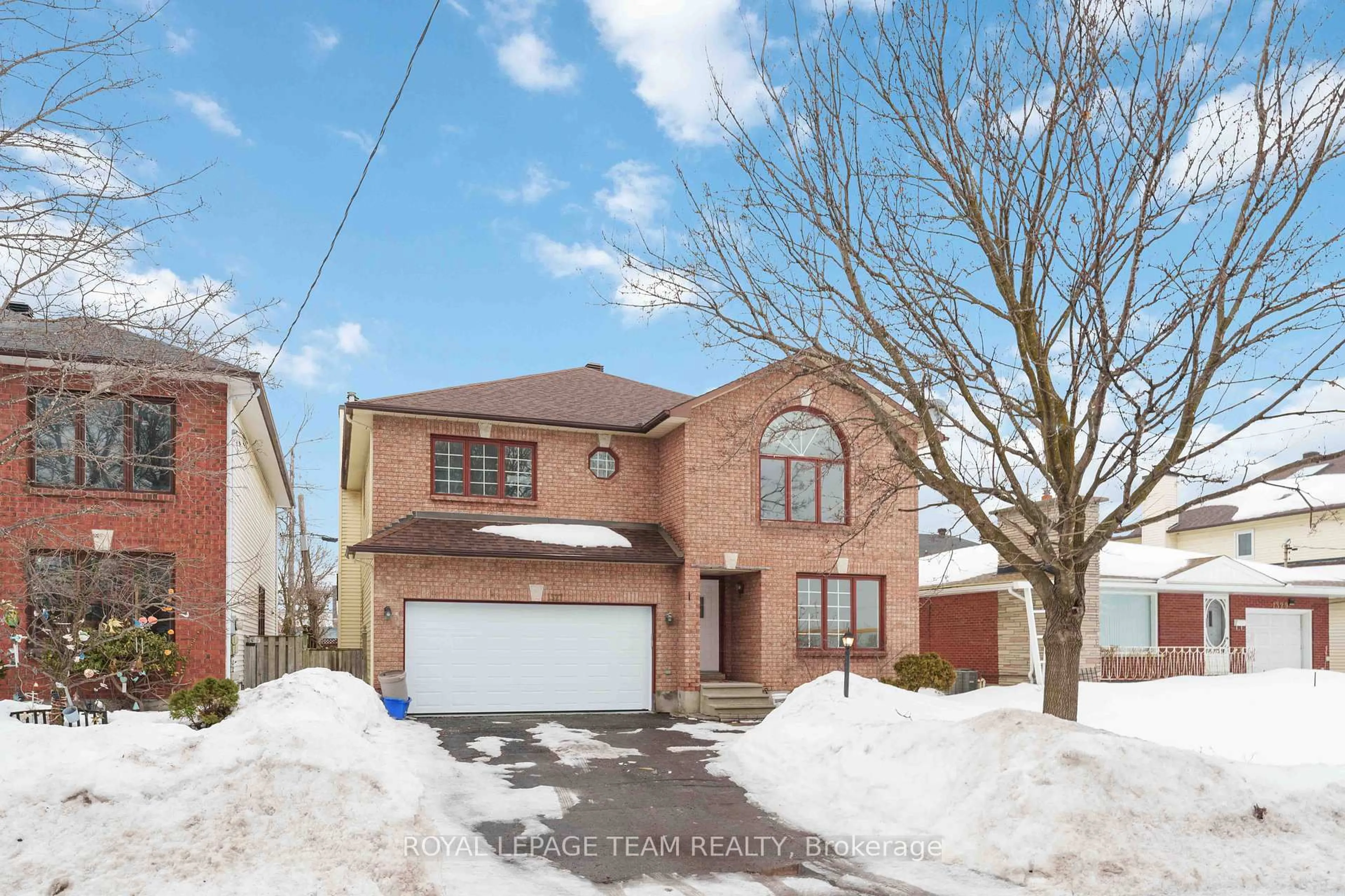 Home with brick exterior material, street for 1327 Brookline Ave, Hunt Club - South Keys and Area Ontario K1V 6S2