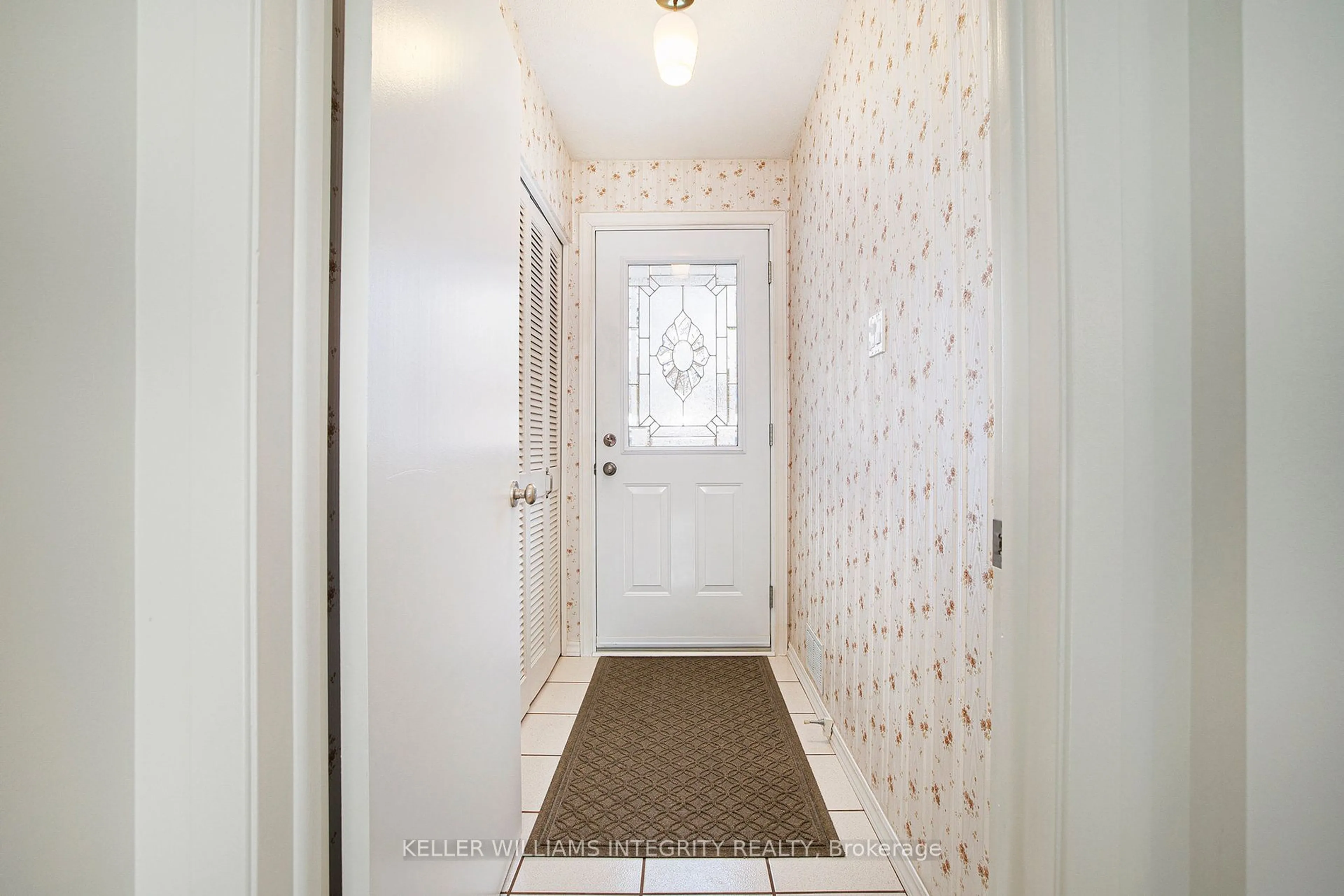 Indoor entryway for 24 Higgins Rd, South of Baseline to Knoxdale Ontario K2G 0R5