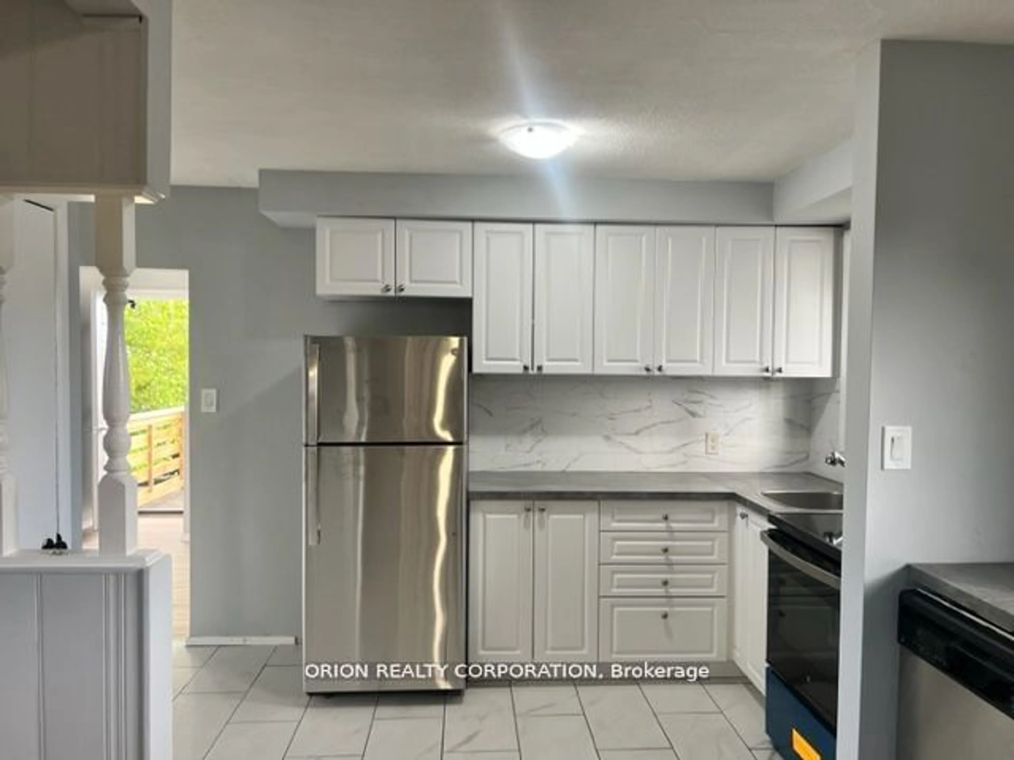 Standard kitchen, unknown for 359.5 Strathearne Ave, Hamilton Ontario L8H 5L2