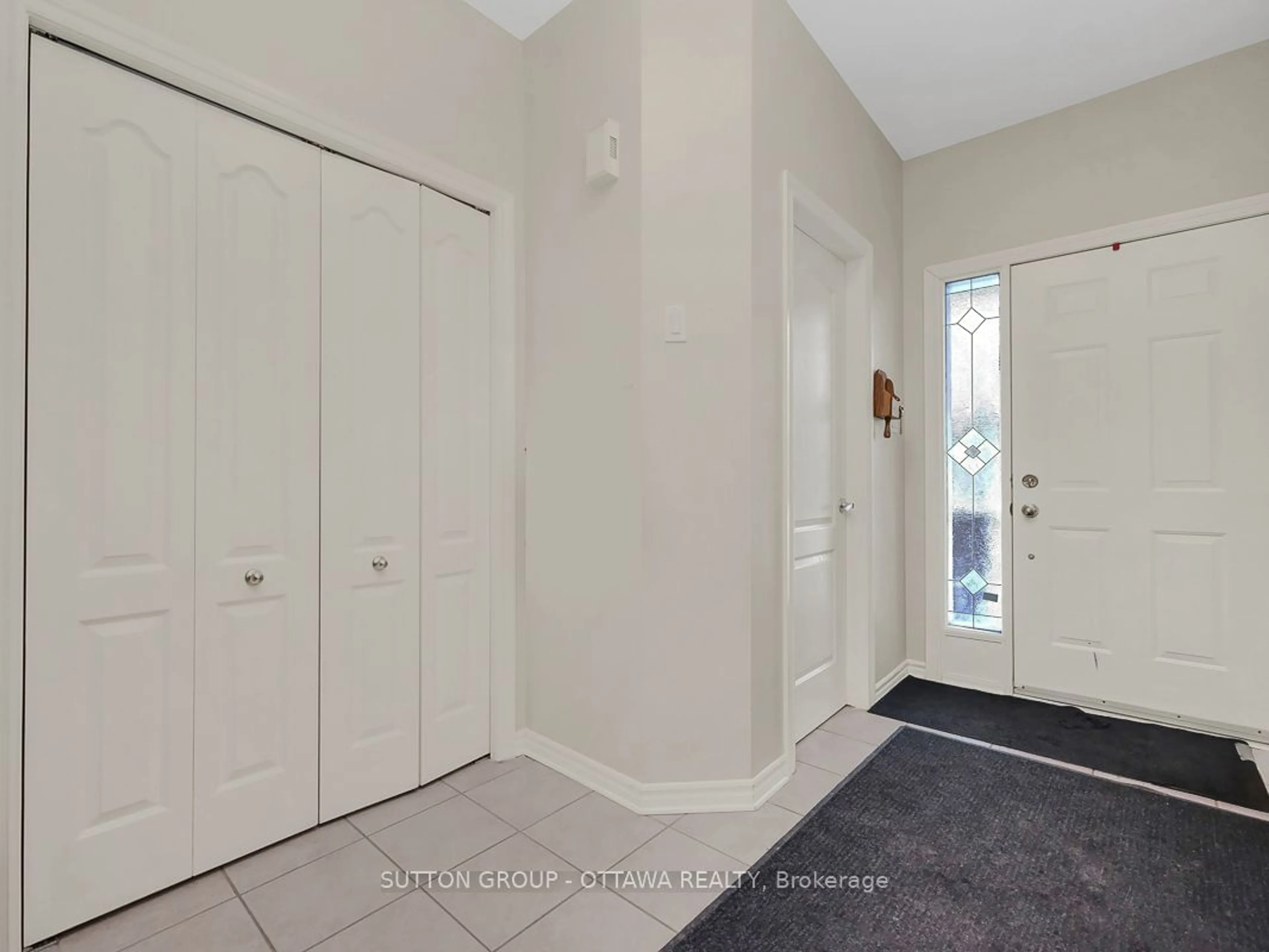 Indoor entryway for 61 Village Walk Pl, Manotick - Kars - Rideau Twp and Area Ontario K4M 1L1