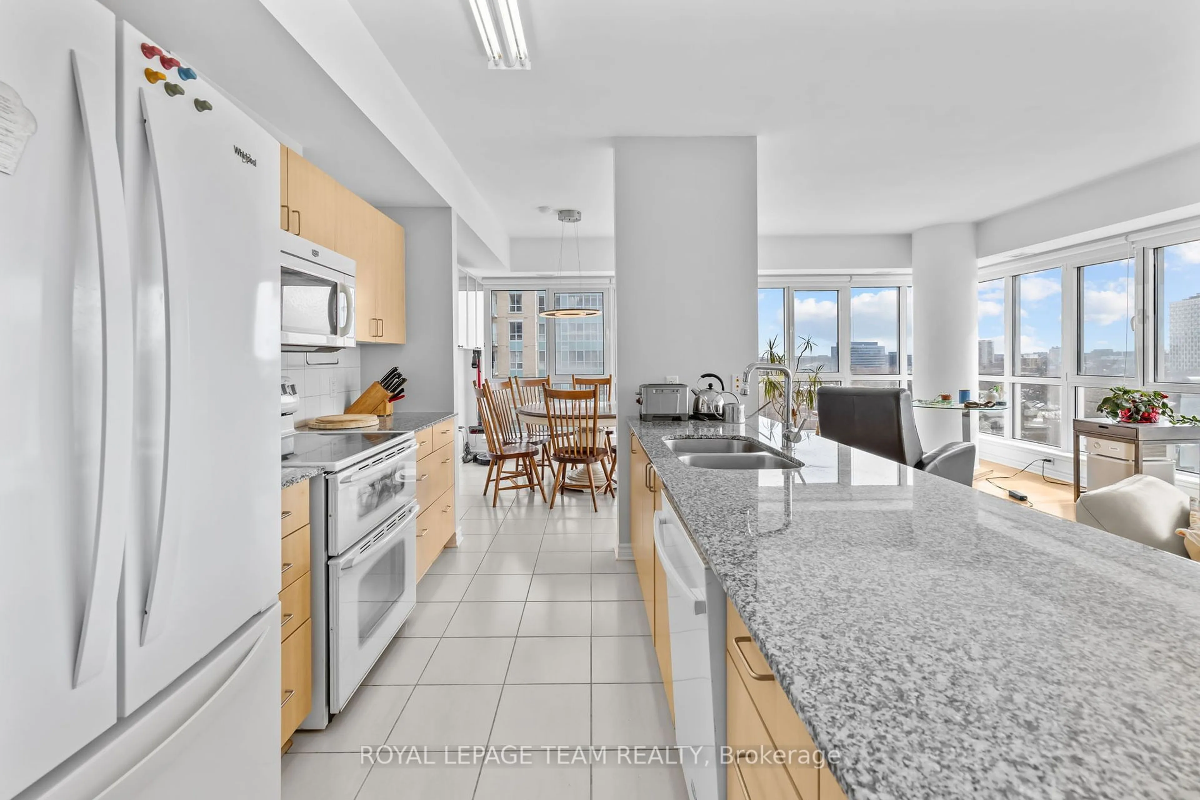 Open concept kitchen, ceramic/tile floor for 70 Landry St #1002, Vanier and Kingsview Park Ontario K1L 0A8