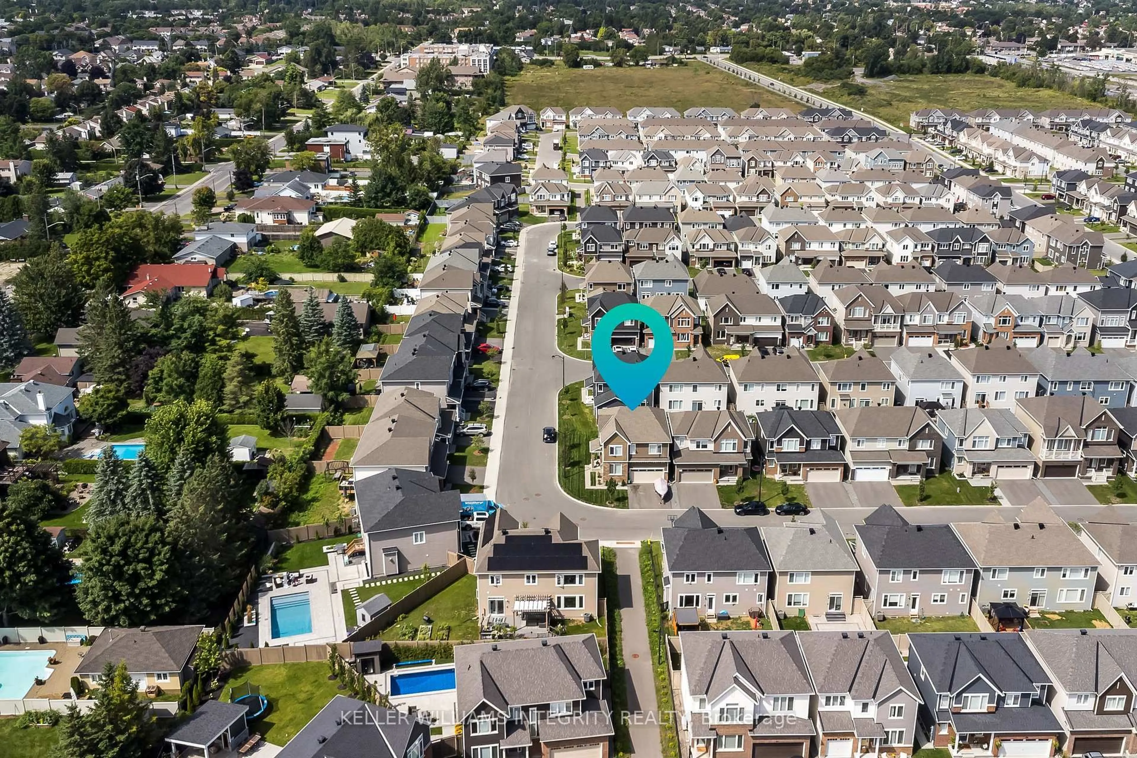 A pic from outside/outdoor area/front of a property/back of a property/a pic from drone, street for 153 AUBRAIS Cres, Orleans - Convent Glen and Area Ontario K1W 0N2